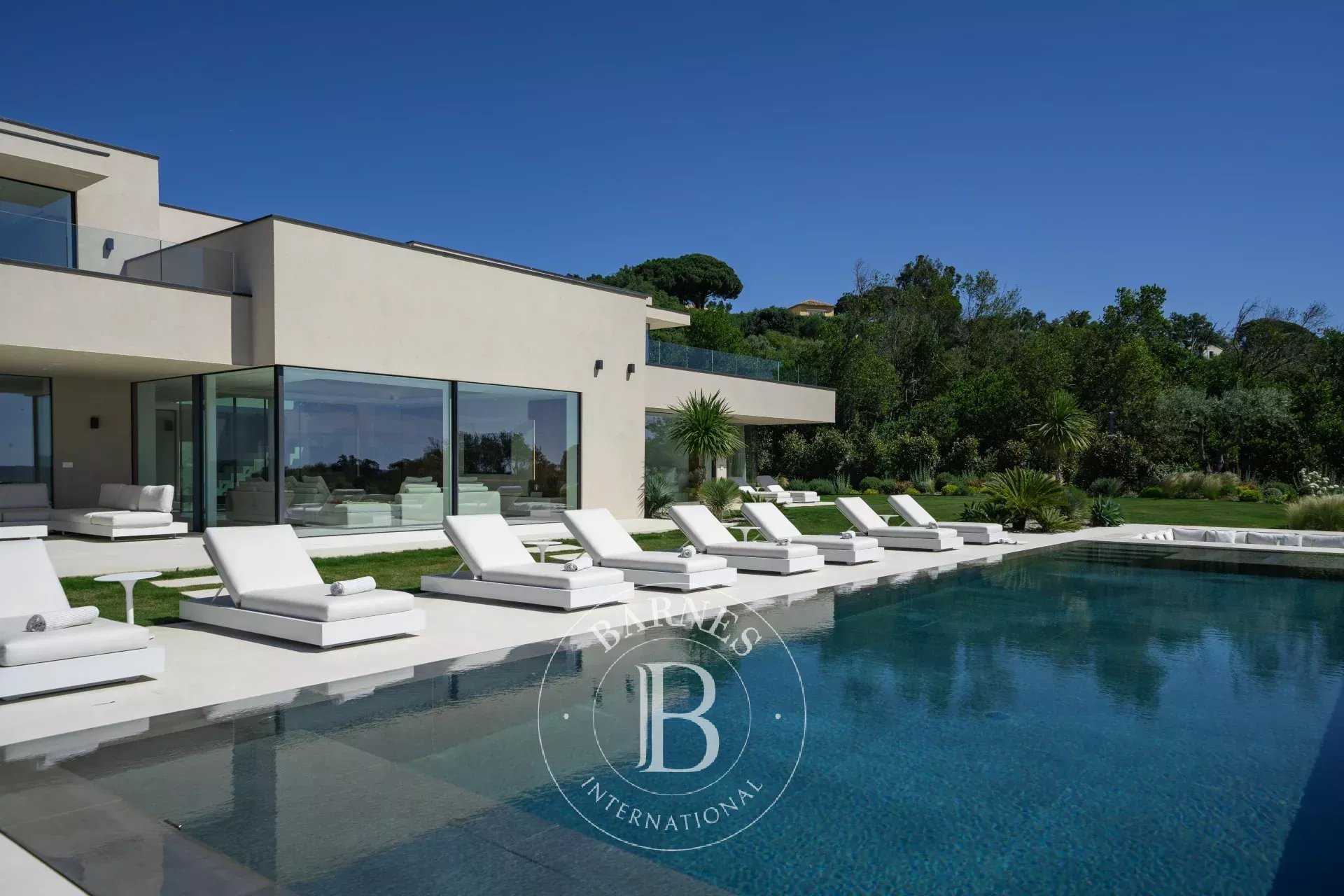 Villa Grimaud  -  ref 85597228 (picture 3)