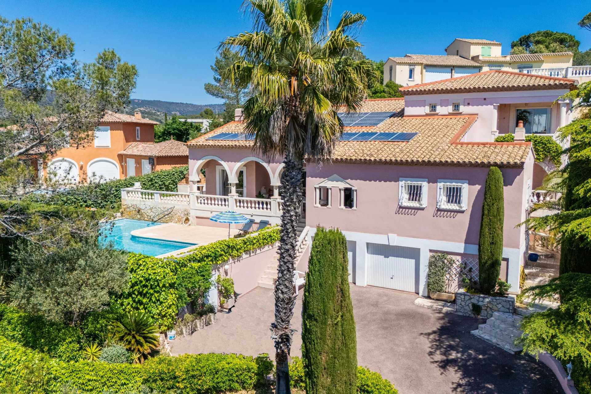 Villa Fréjus  -  ref 85893184 (picture 1)