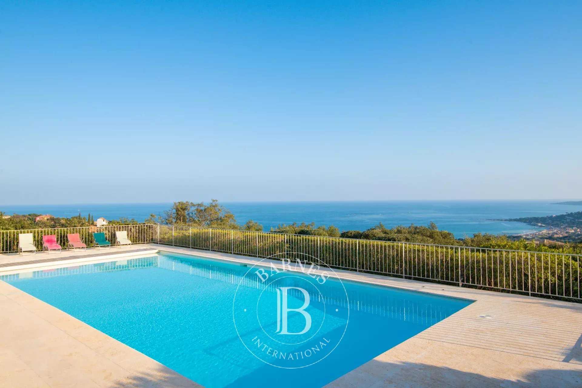 Villa Sainte-Maxime  -  ref 85660968 (picture 2)