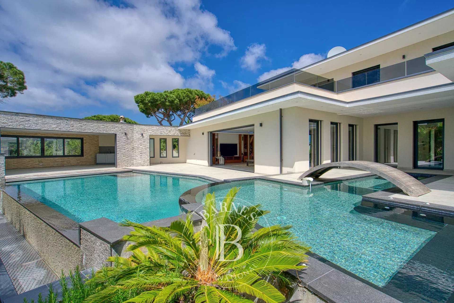 Villa Sainte-Maxime  -  ref 86685694 (picture 1)