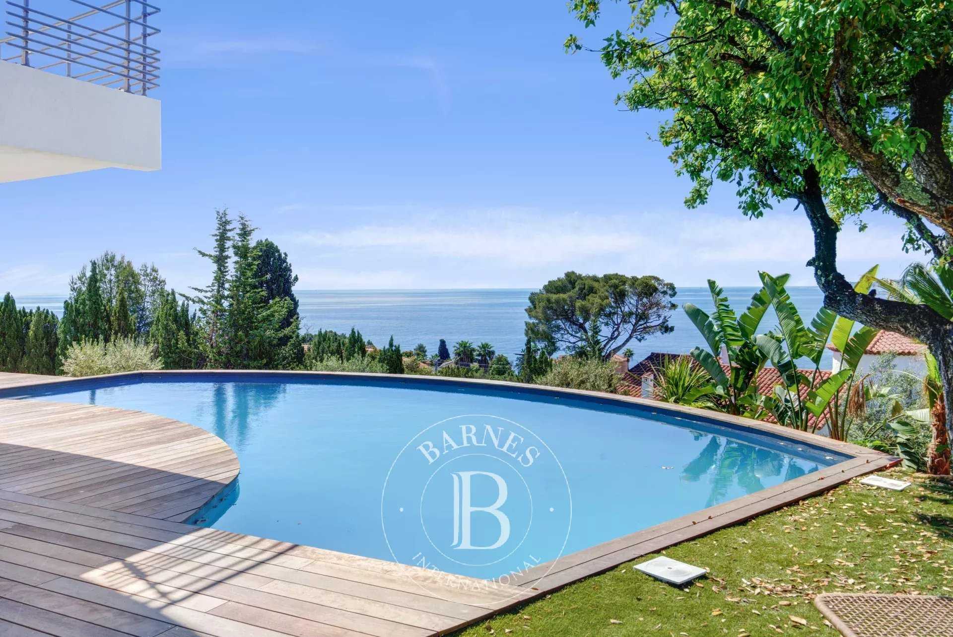 Villa Les Issambres  -  ref 85893870 (picture 1)