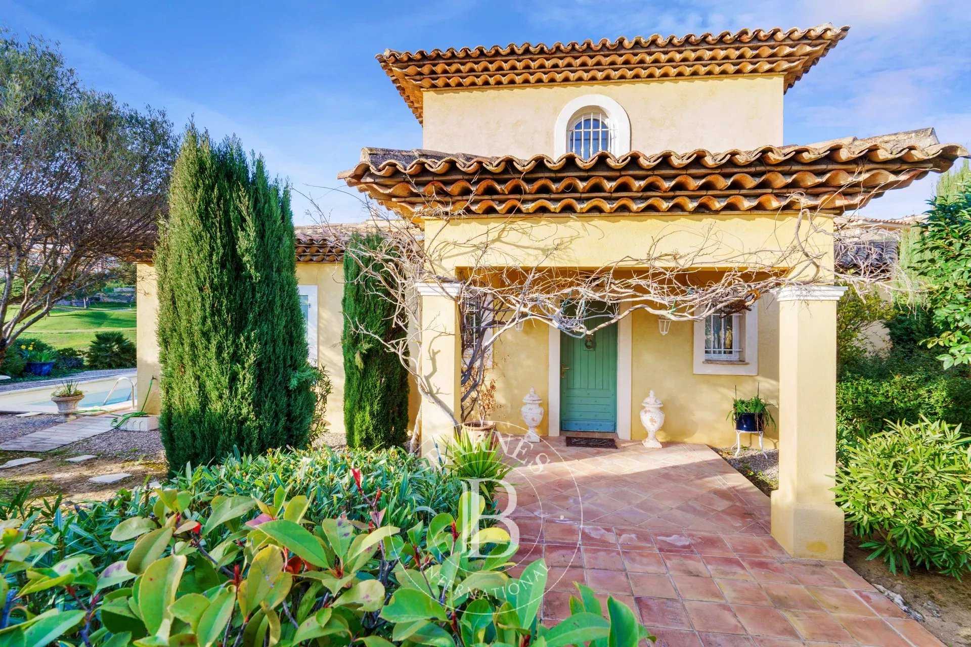 Villa Sainte-Maxime  -  ref 85676700 (picture 3)