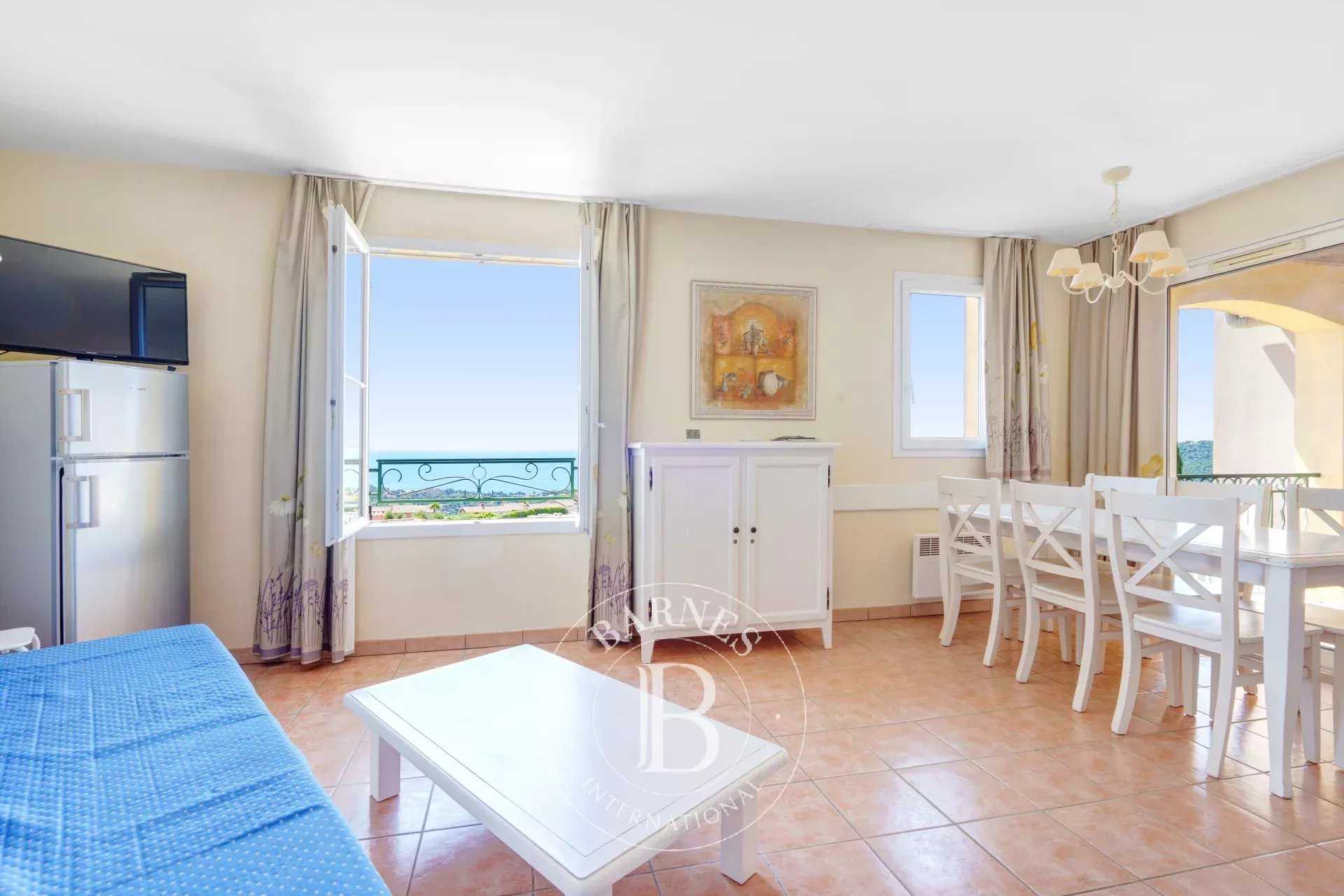 Apartment Les Issambres  -  ref 85949807 (picture 2)