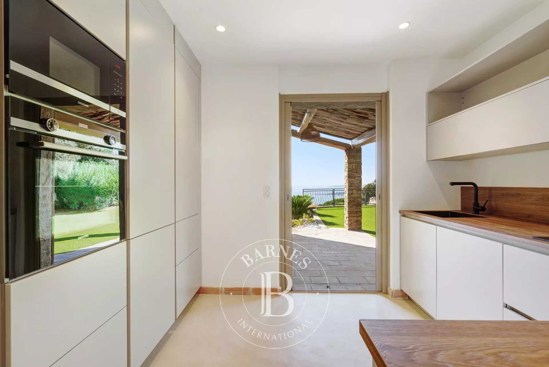 Villa Sainte-Maxime  -  ref 85250787 (picture 3)