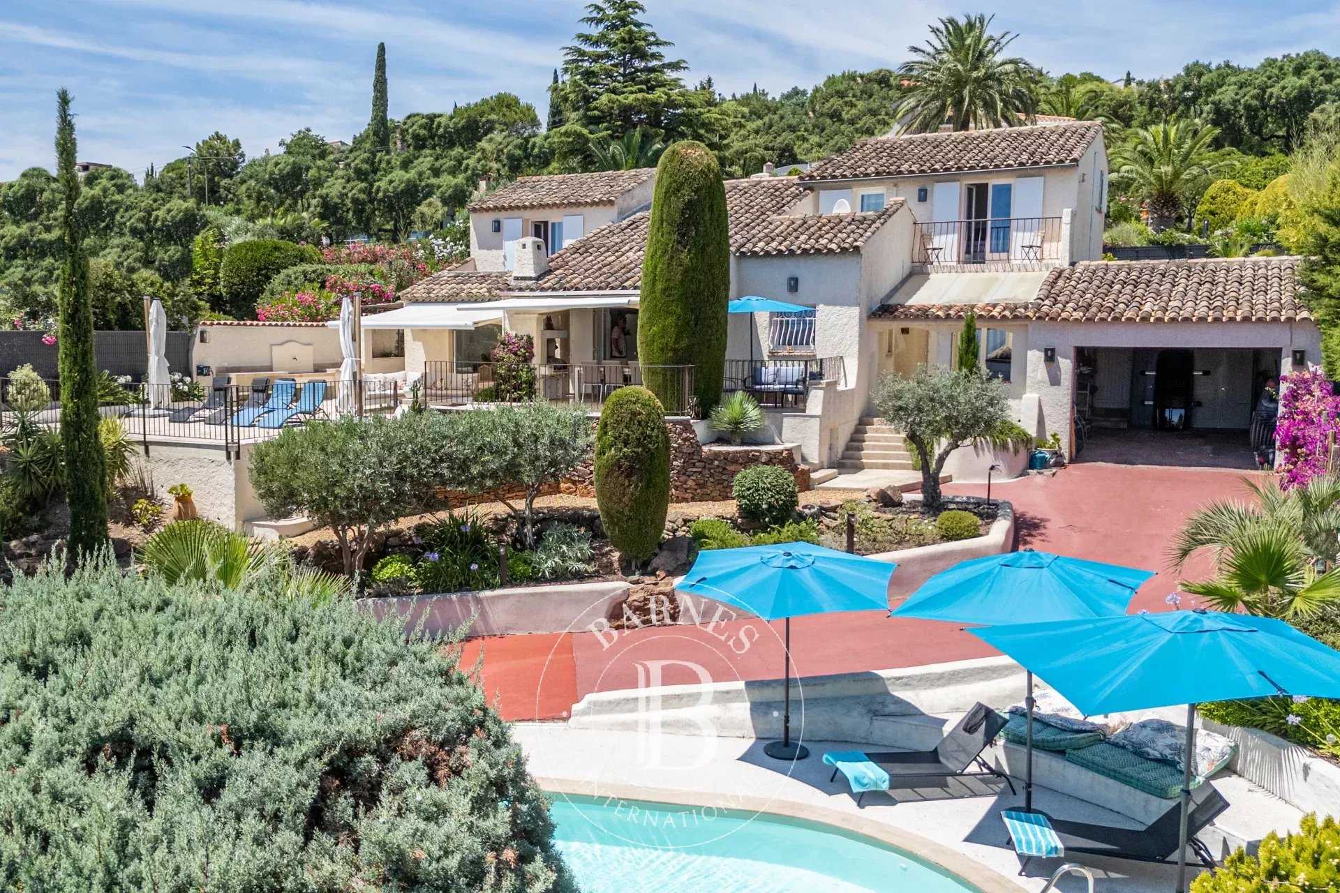 Villa Les Issambres  -  ref 86055196 (picture 1)