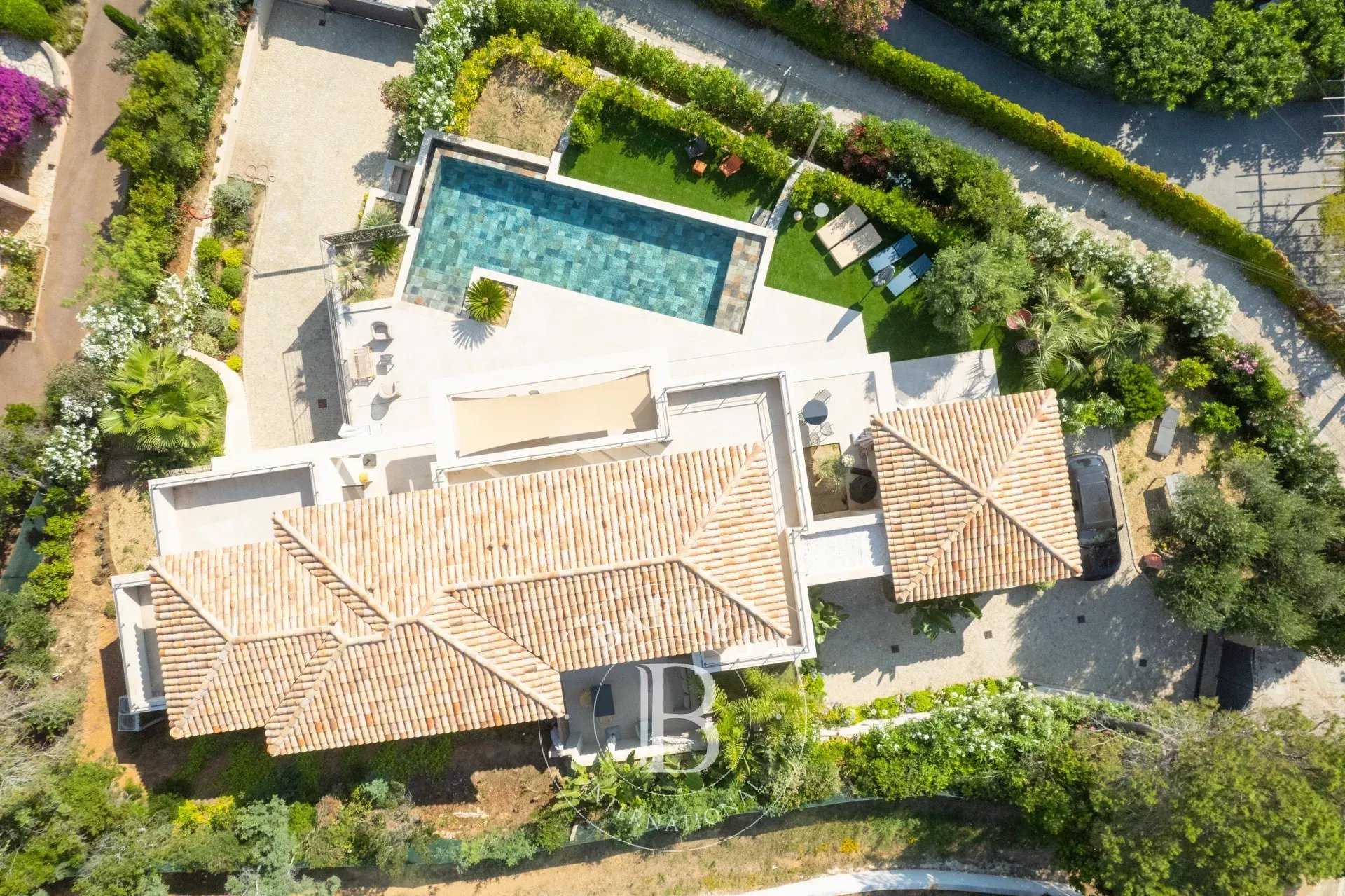 Villa Sainte-Maxime  -  ref 82933995 (picture 2)