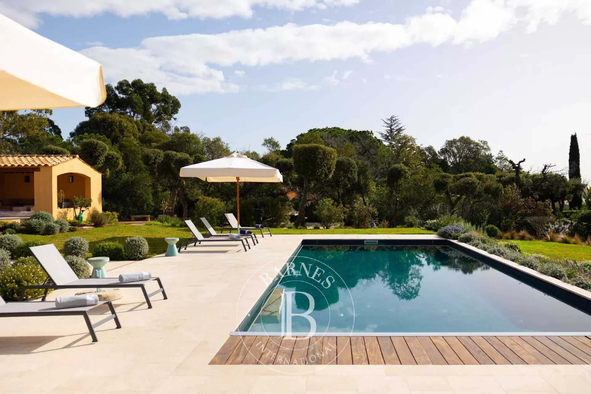 Property Grimaud  -  ref 7343347 (picture 2)