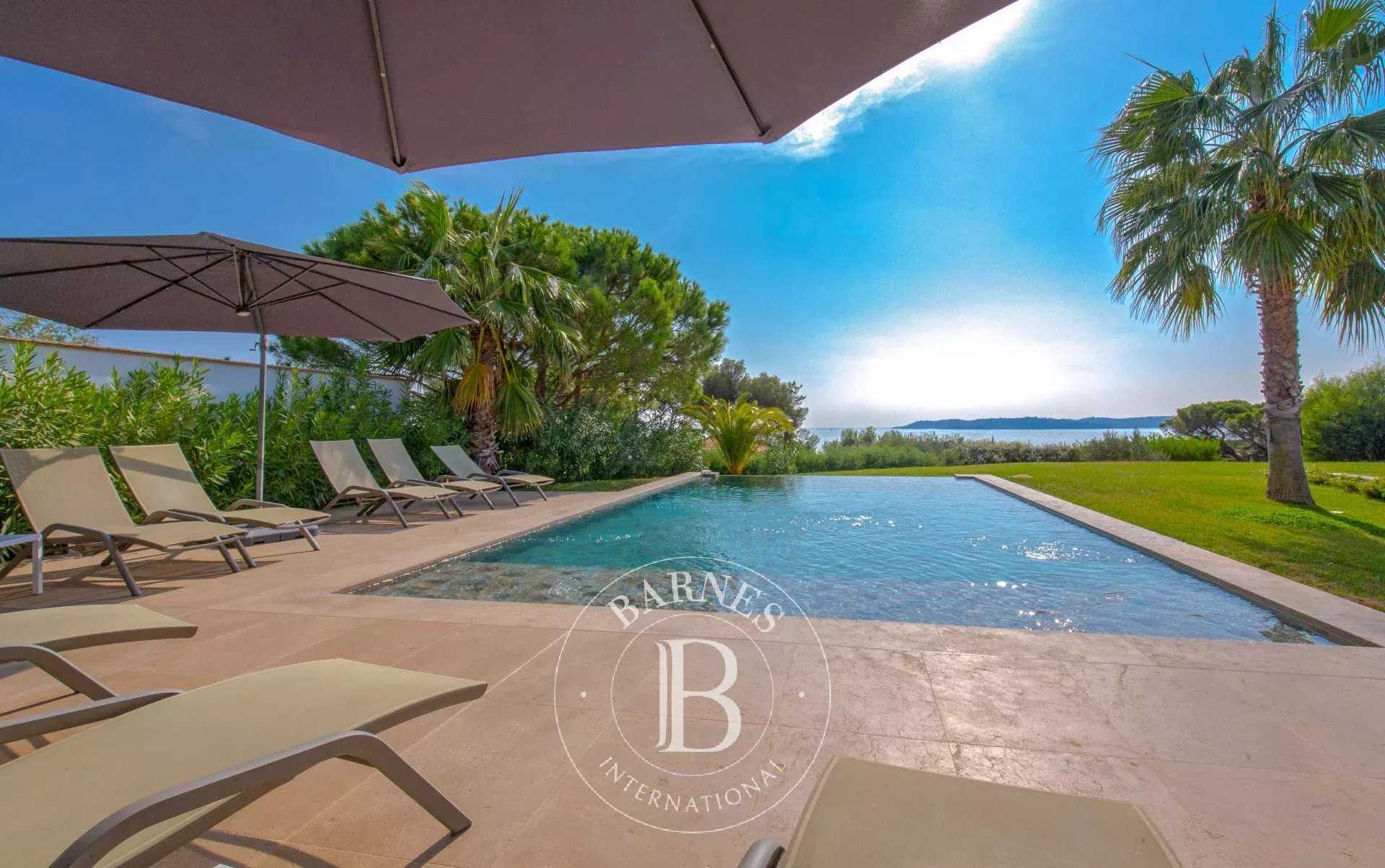 Villa Sainte-Maxime  -  ref 85657732 (picture 1)