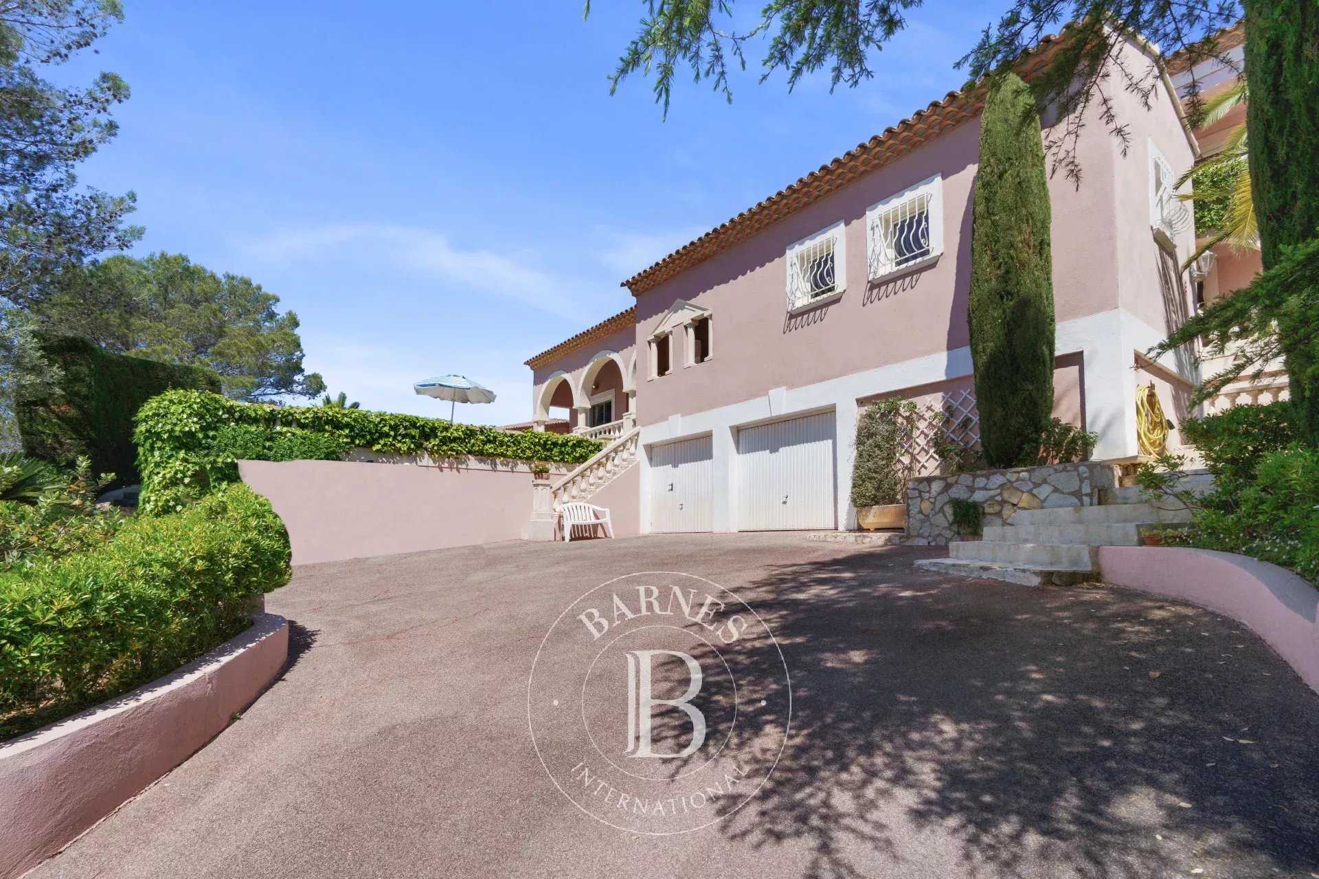 Villa Fréjus  -  ref 85893184 (picture 1)