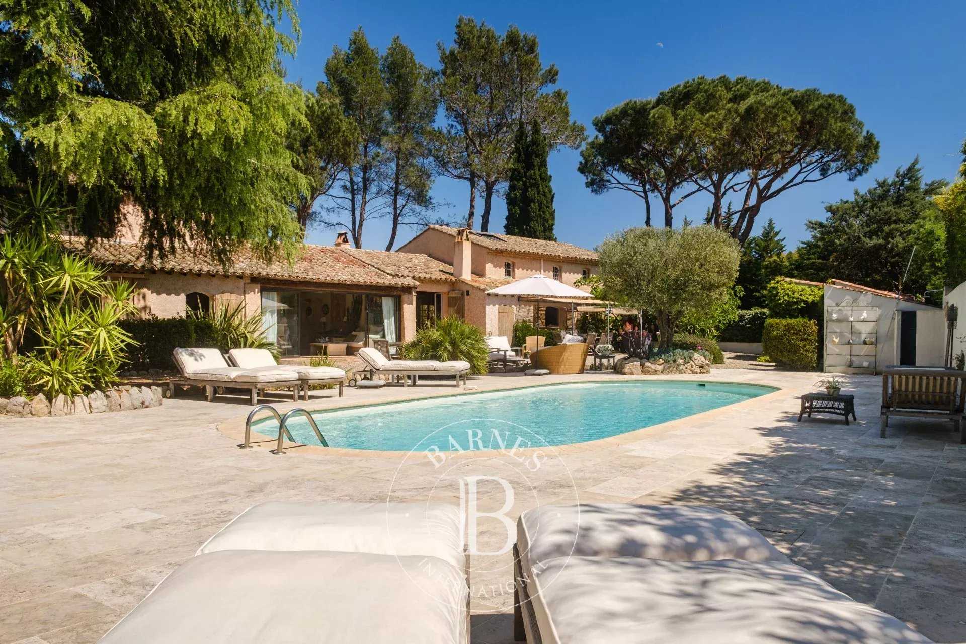 Le Plan-de-la-Tour  - Villa 12 Pi&egrave;ces 10 Chambres