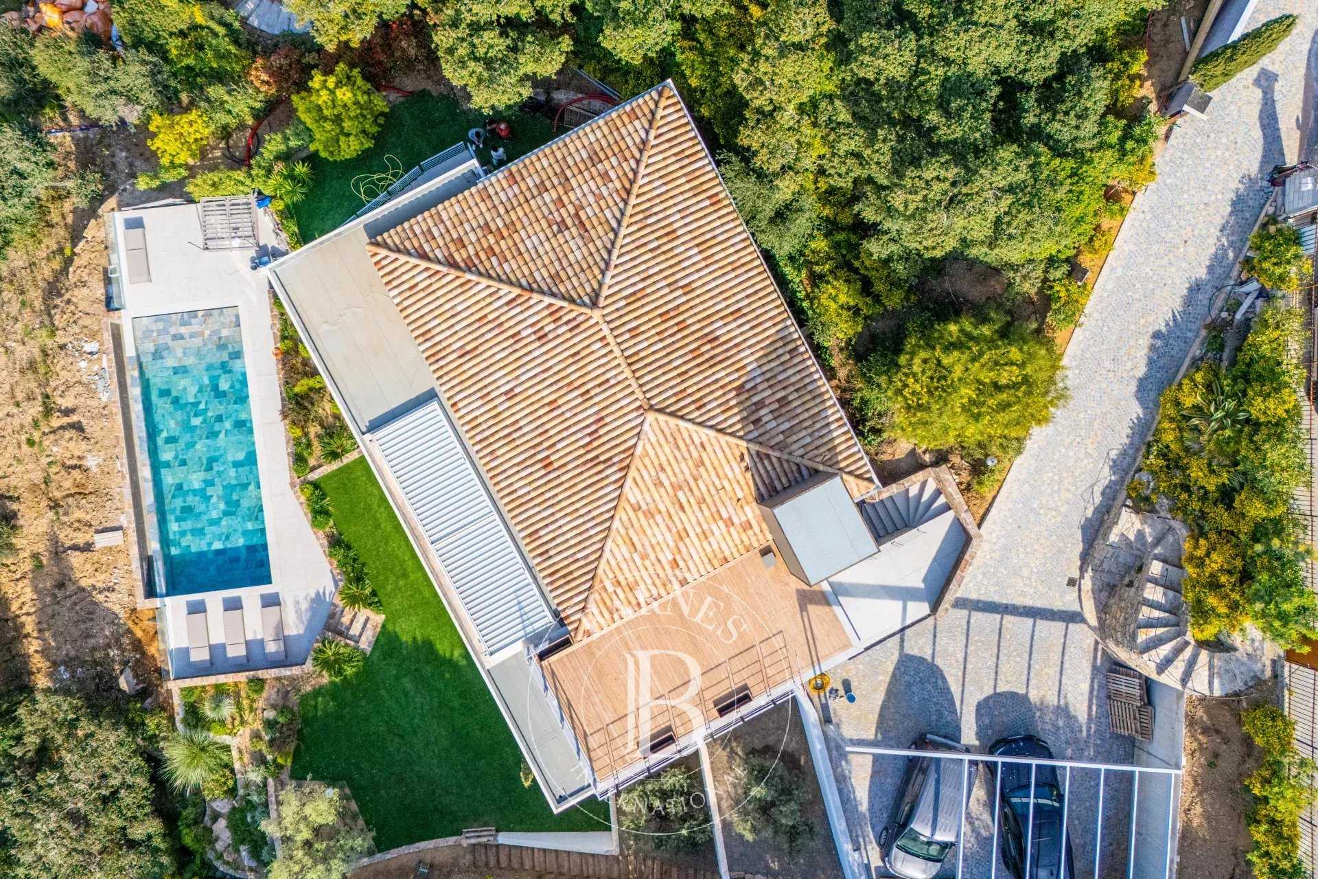Villa Sainte-Maxime  -  ref 85785341 (picture 1)