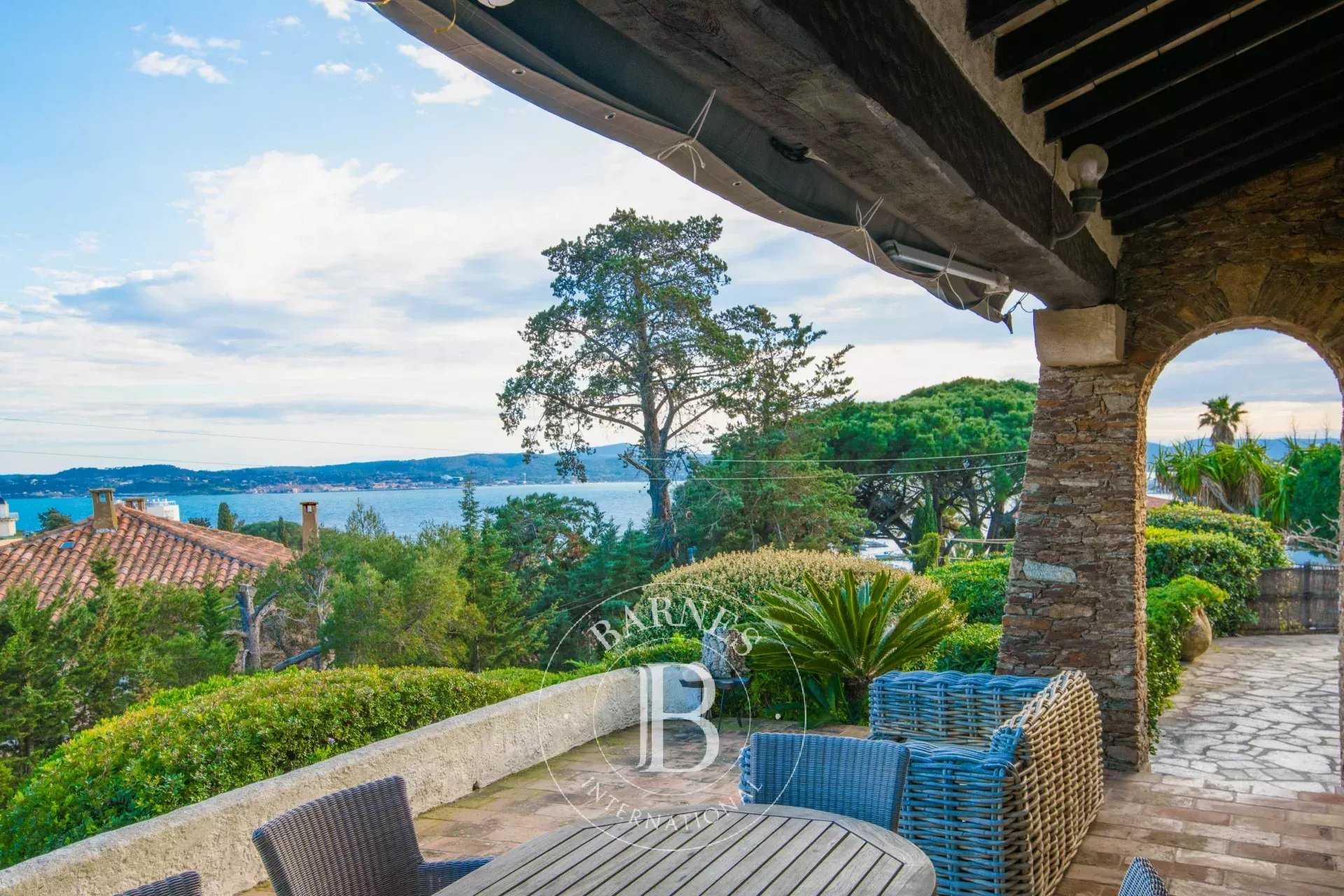 Villa Sainte-Maxime  -  ref 85779257 (picture 1)