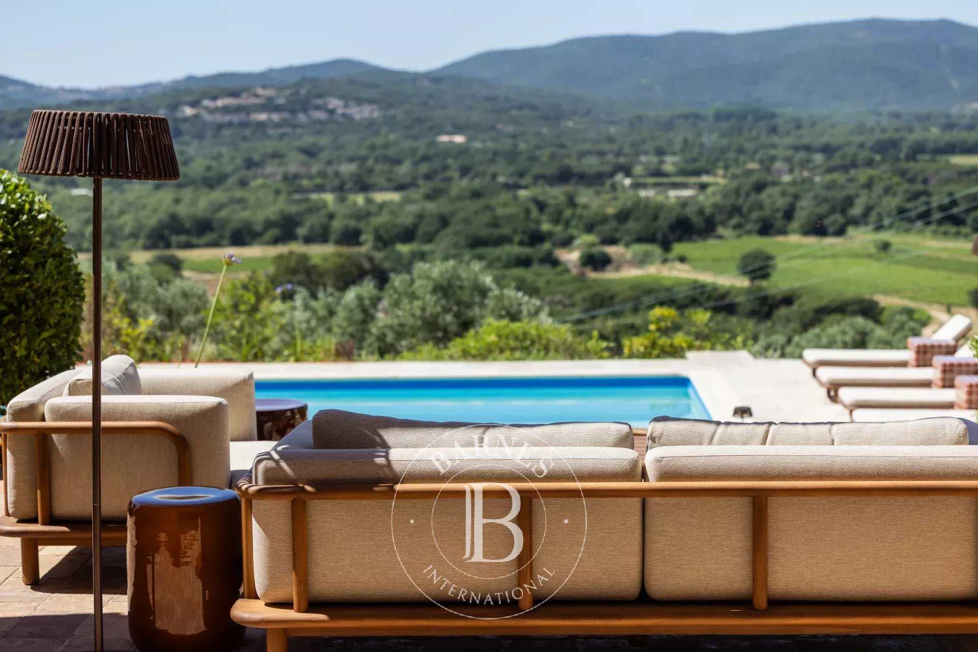 Villa Grimaud  -  ref 87183004 (picture 2)