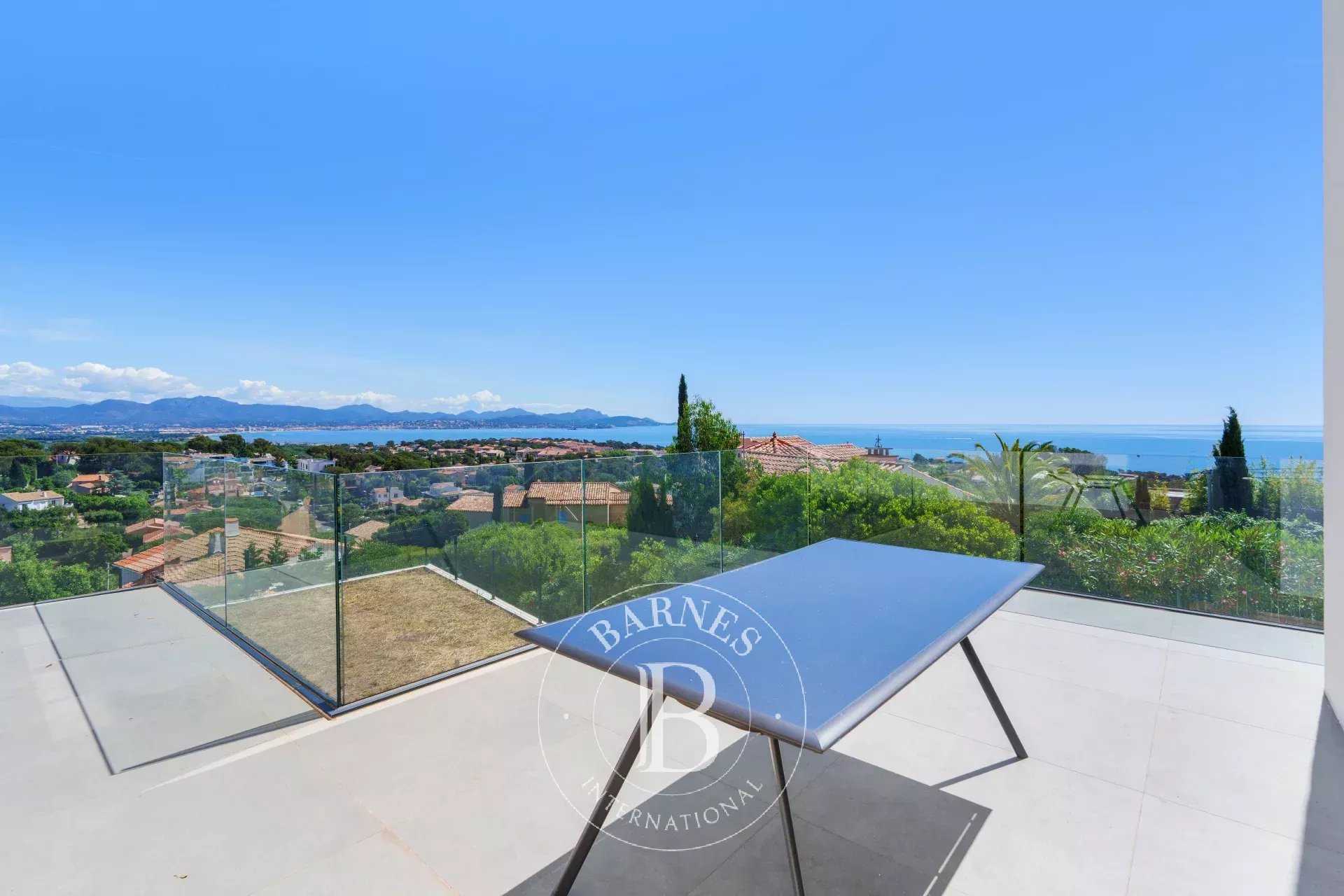 Villa Saint Aygulf  -  ref 85947871 (picture 2)