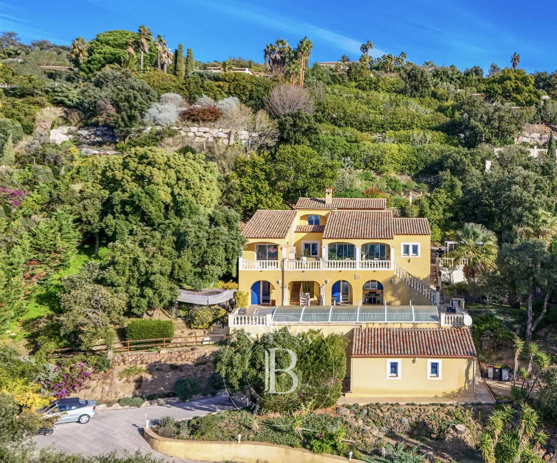 Sainte-Maxime  - Maison 7 Pièces 4 Chambres