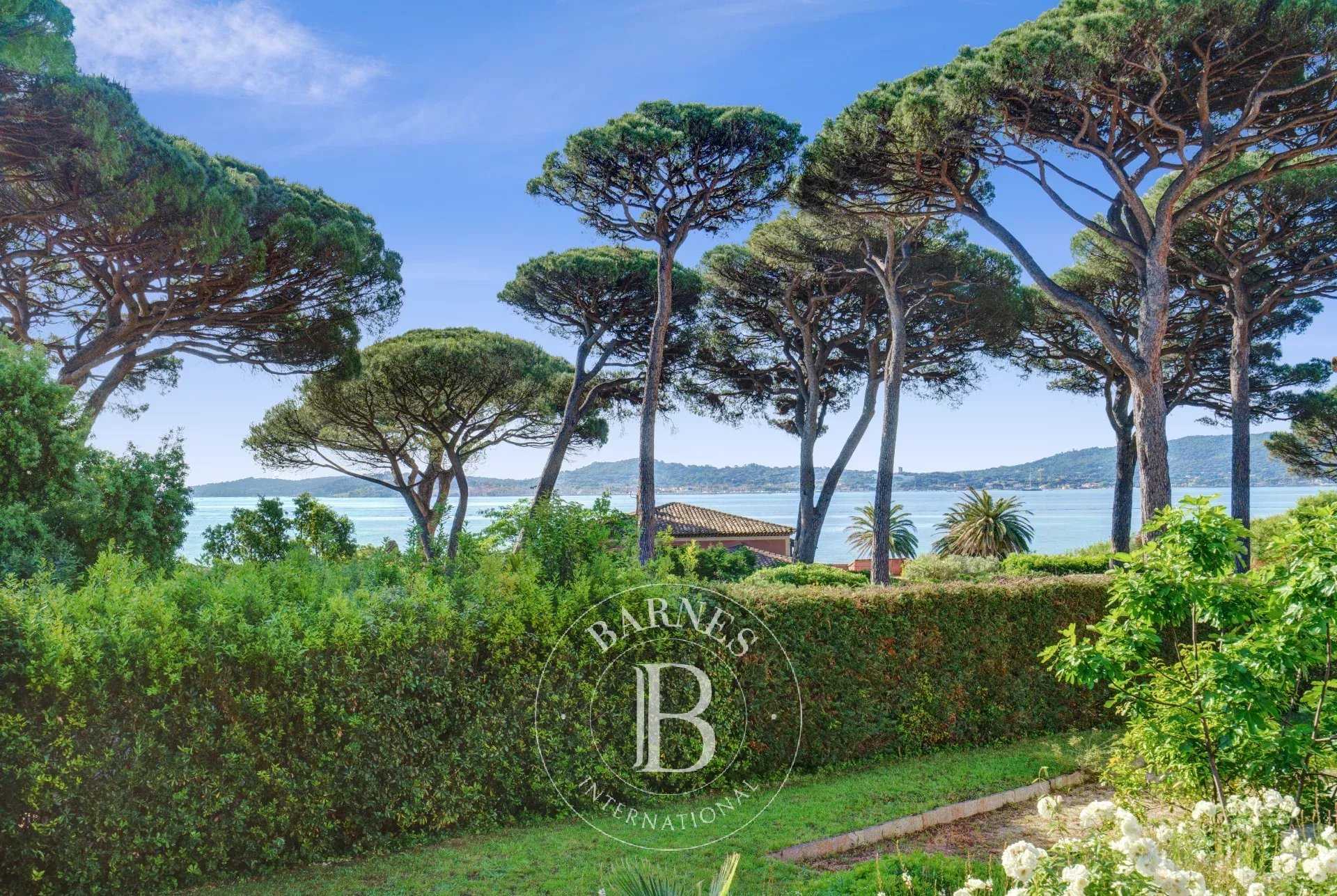 Villa Grimaud  -  ref 85418698 (picture 1)