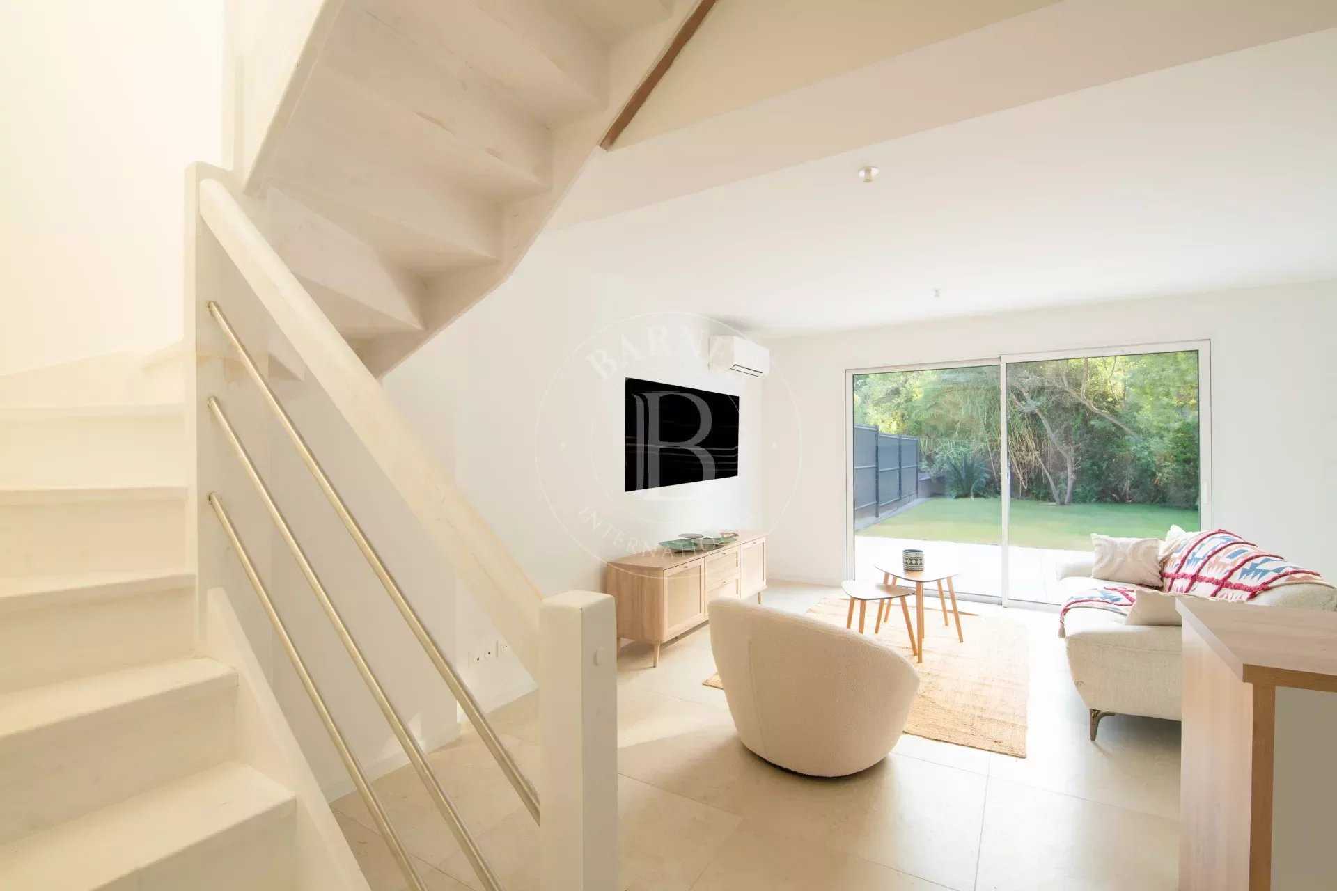 Villa jumelée Grimaud  -  ref 85288349 (picture 1)