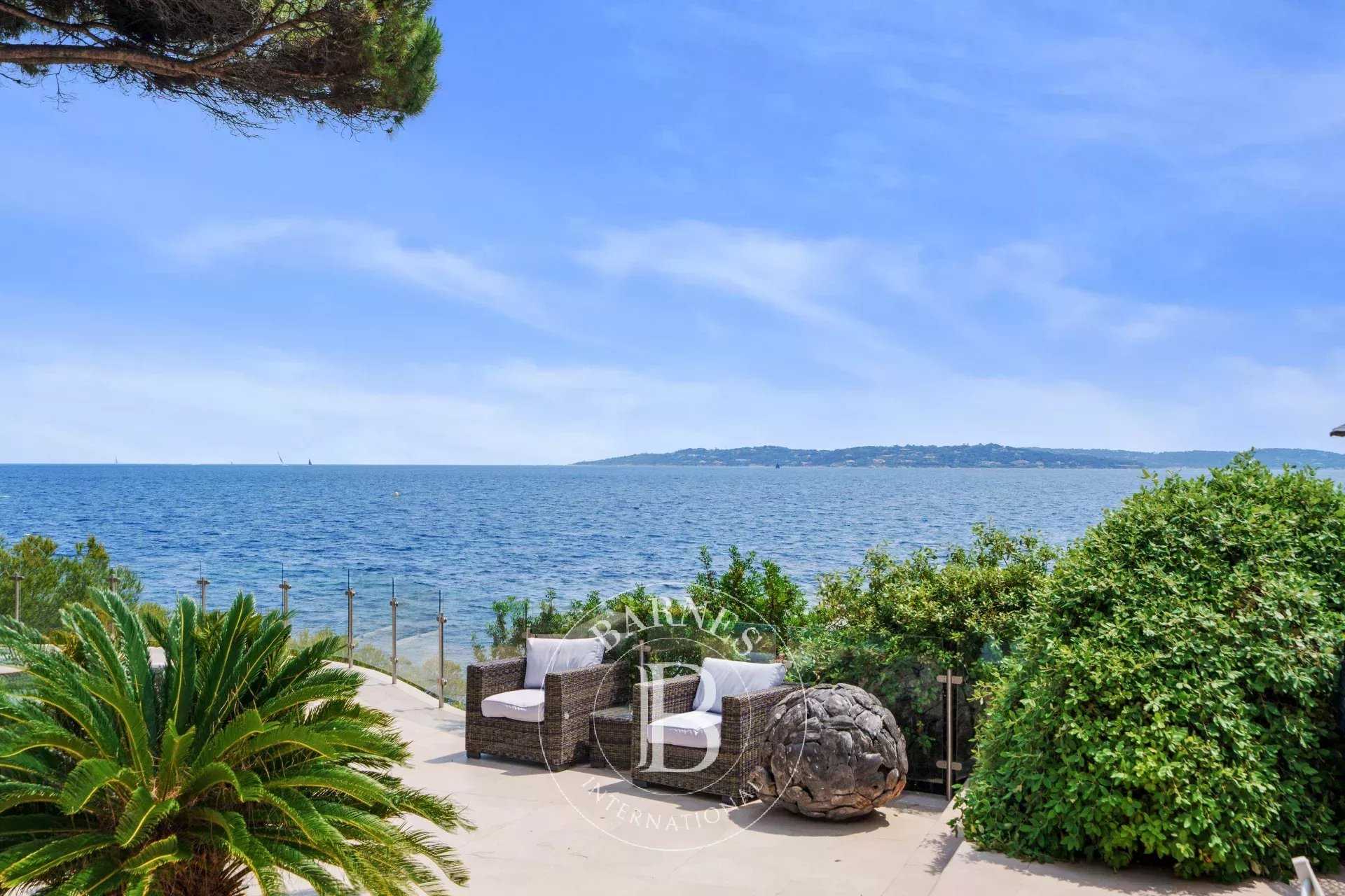 Villa Sainte-Maxime  -  ref 86020372 (picture 1)