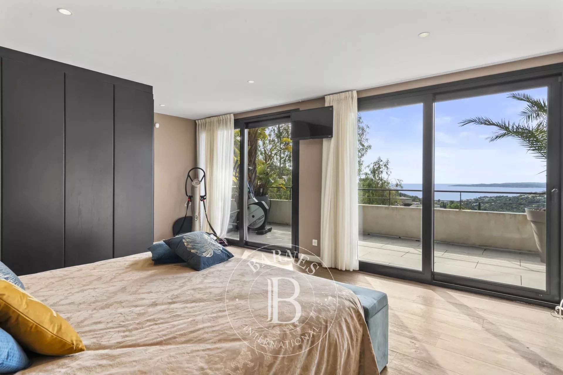 Les Issambres  - Villa 5 Pi&egrave;ces 3 Chambres - picture 10