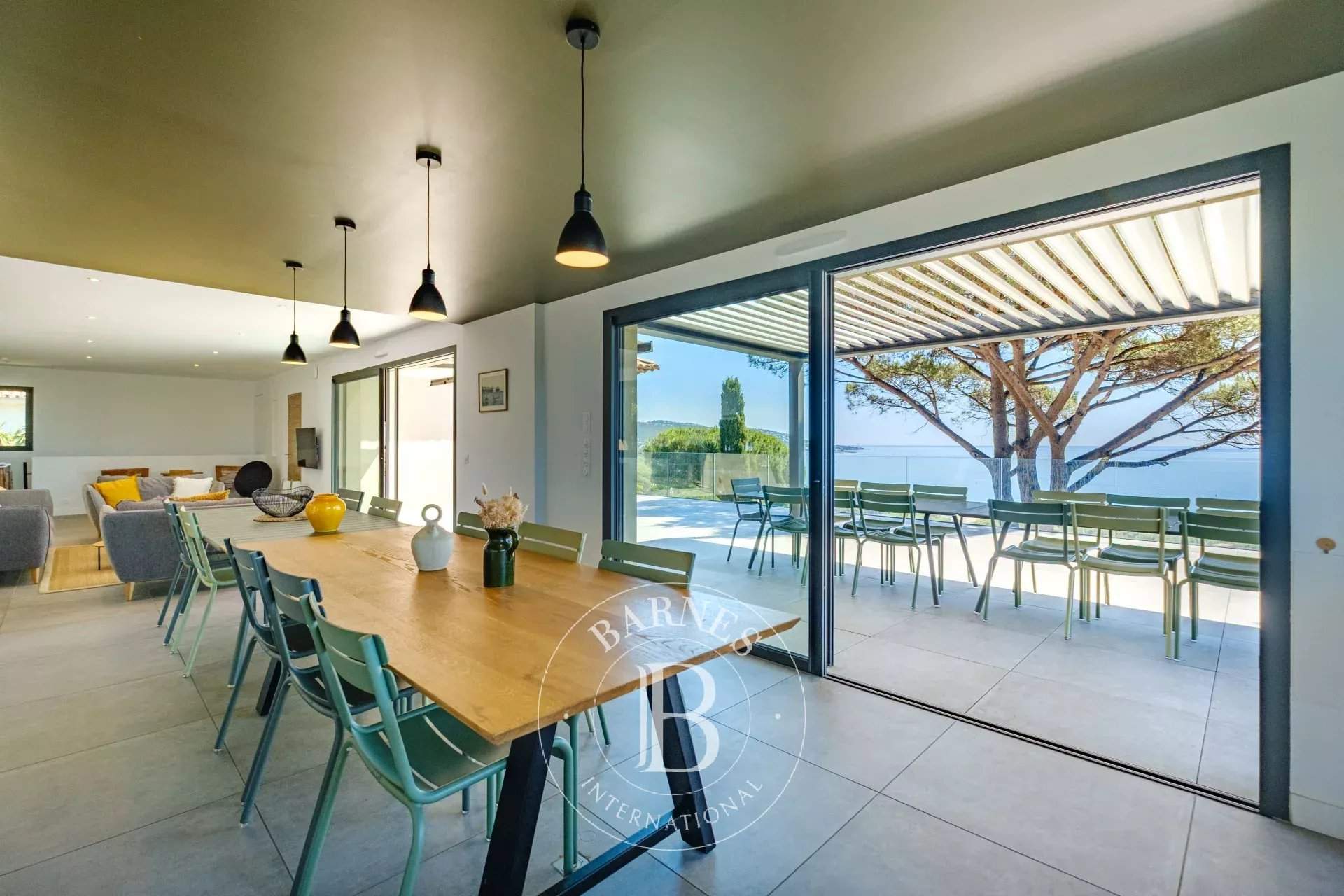 SEASONAL RENTAL - SAINTE-MAXIME - MODERN VILLA - 6 BEDROOMS - SEA VIEW picture 4