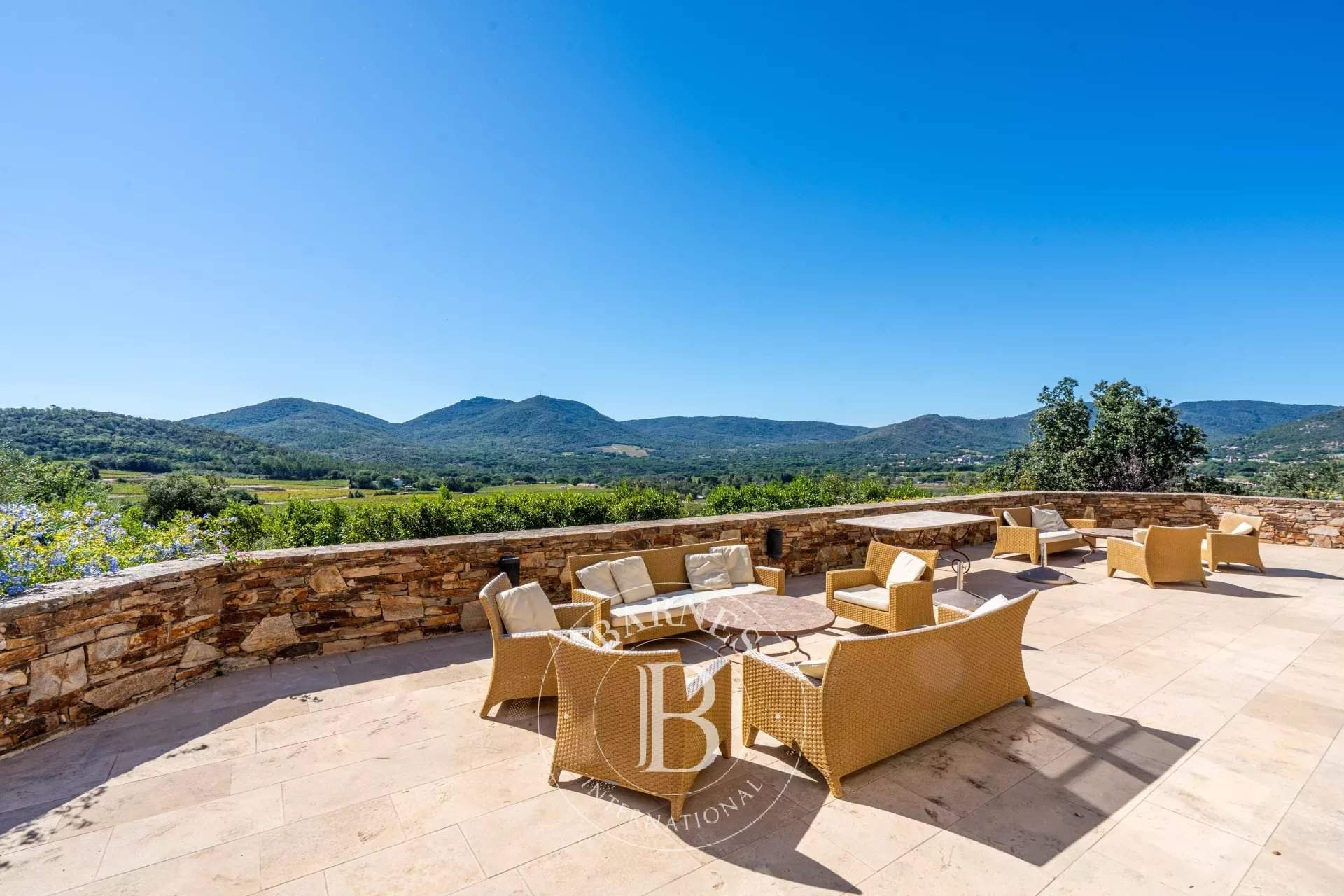 Le Plan-de-la-Tour  - Bastide 6 Bedrooms - picture 3