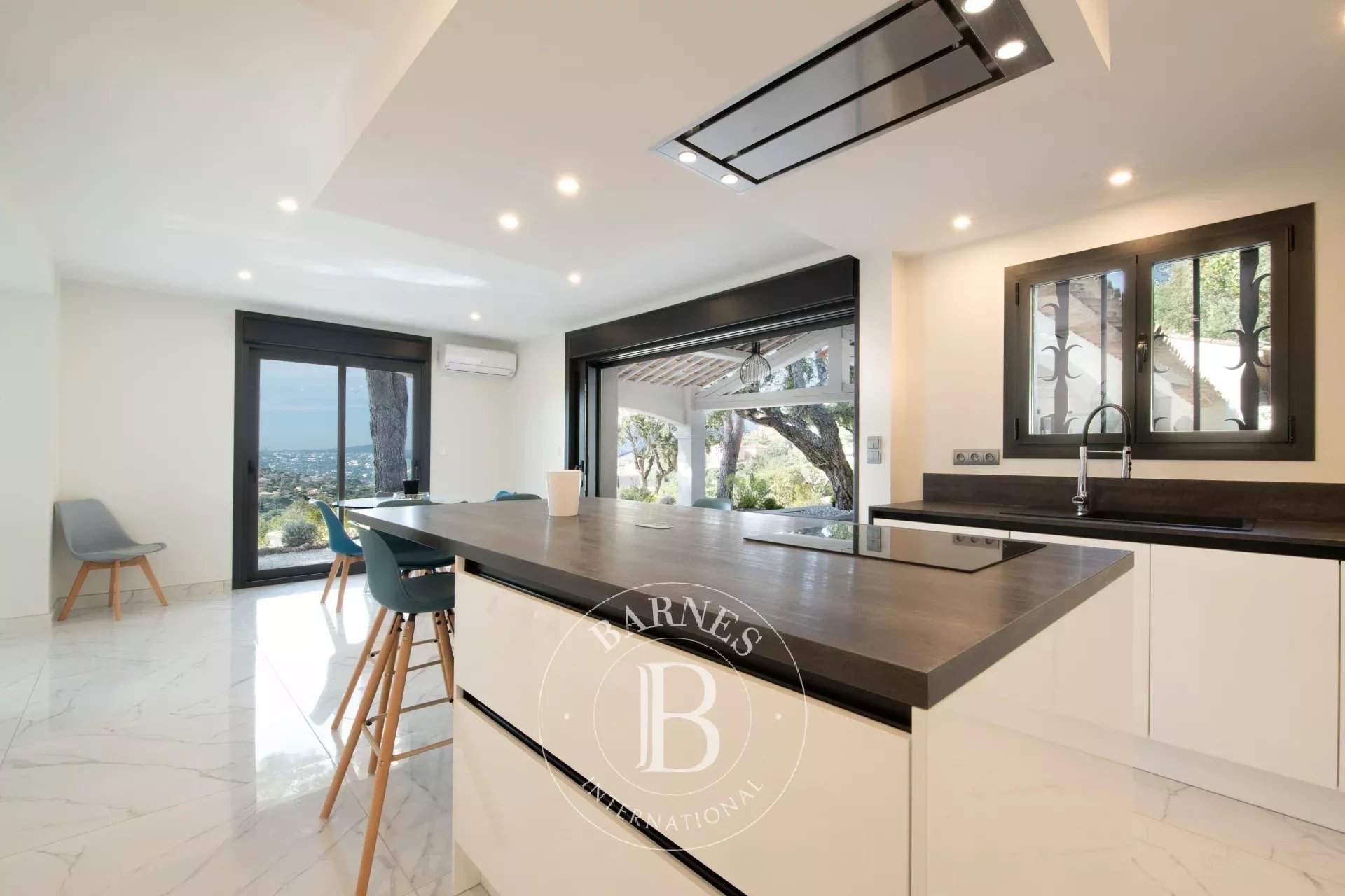 Sainte-Maxime  - Villa 5 Bedrooms - picture 16