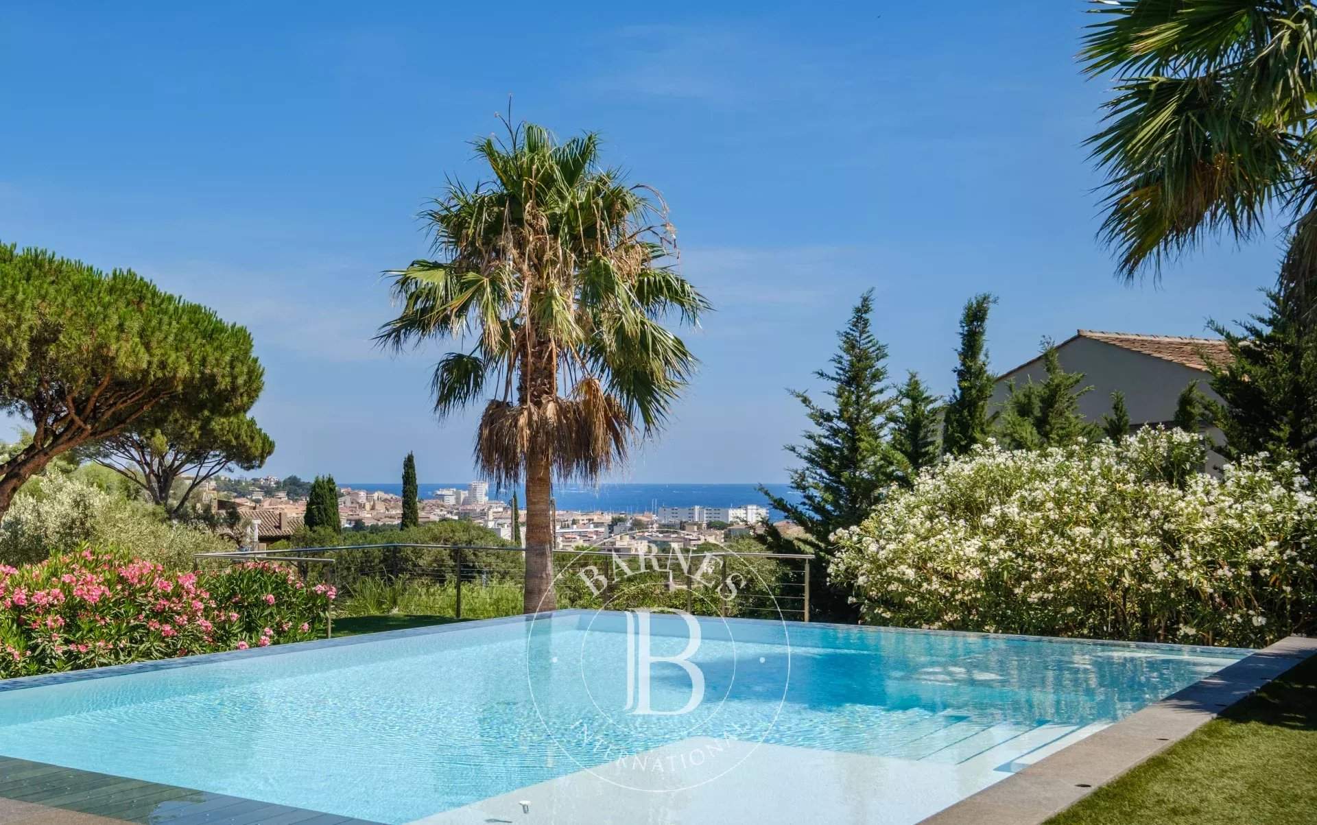 Sainte-Maxime  - Villa  - picture 1