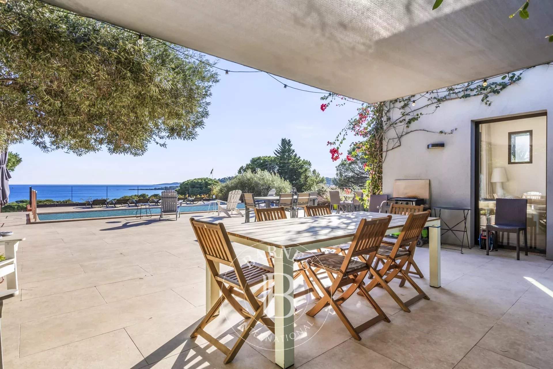 Sainte-Maxime  - Maison 7 Pièces 4 Chambres - picture 2