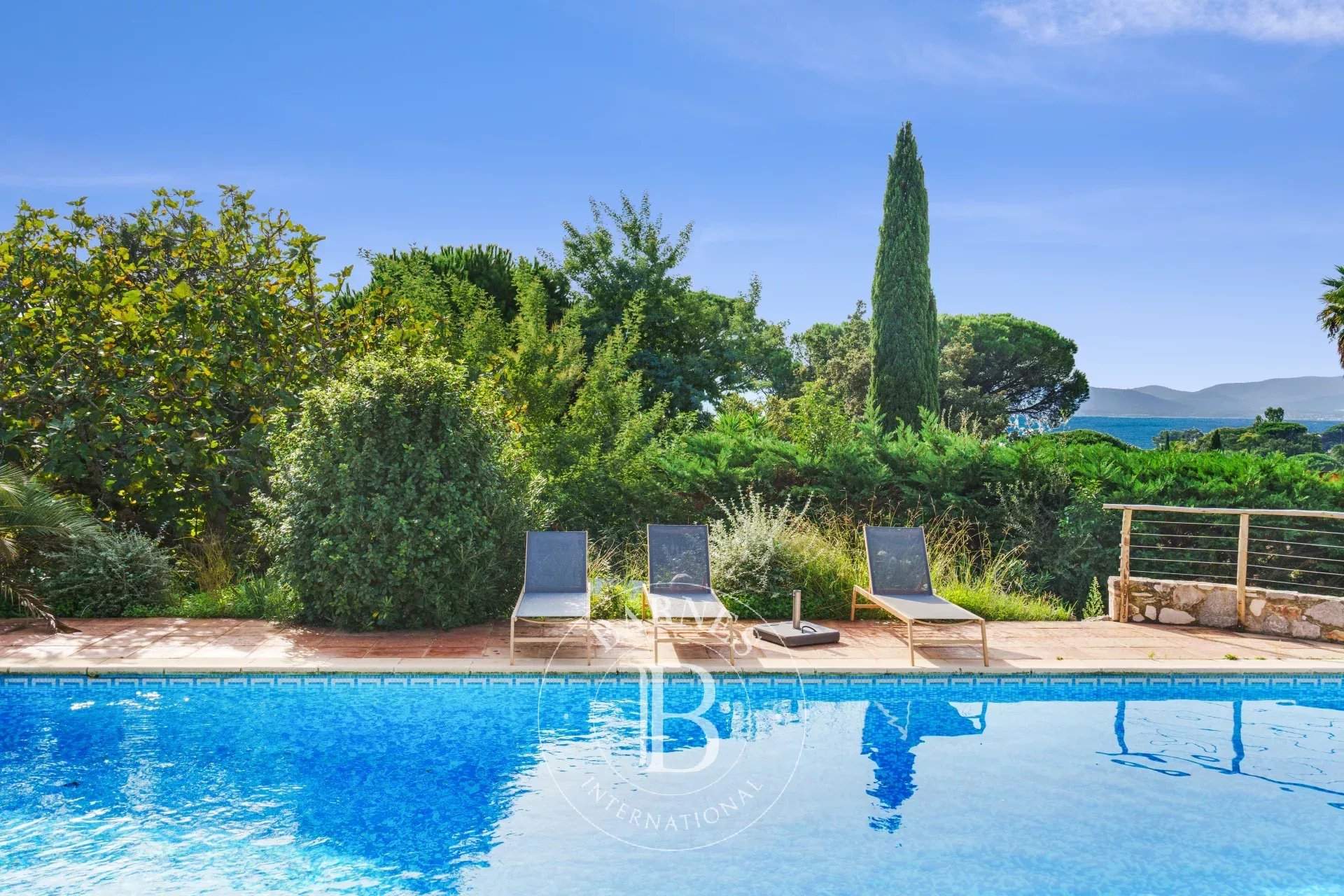 Sainte-Maxime  - Maison 7 Pi&egrave;ces 5 Chambres - picture 7