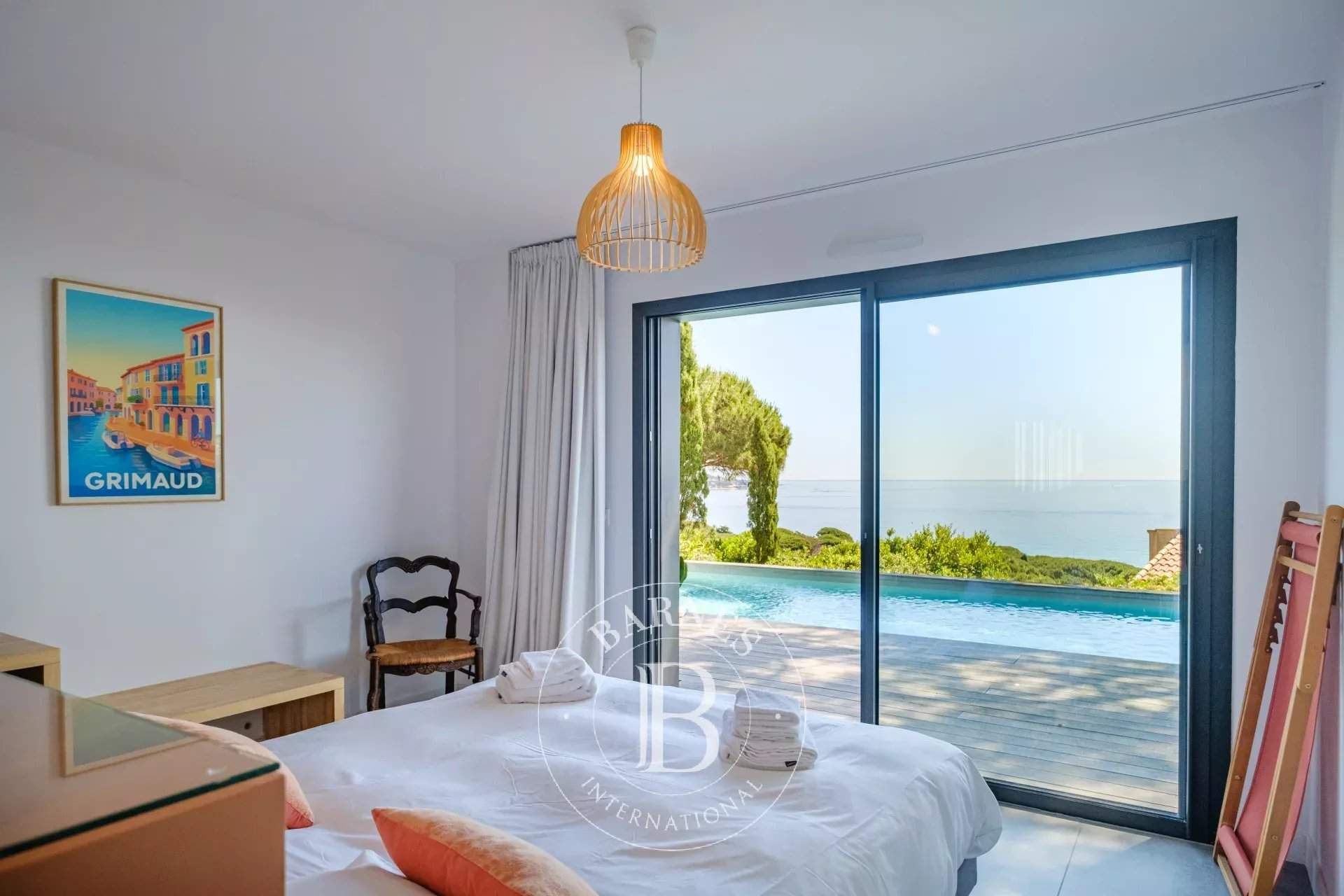 SEASONAL RENTAL - SAINTE-MAXIME - MODERN VILLA - 6 BEDROOMS - SEA VIEW picture 10