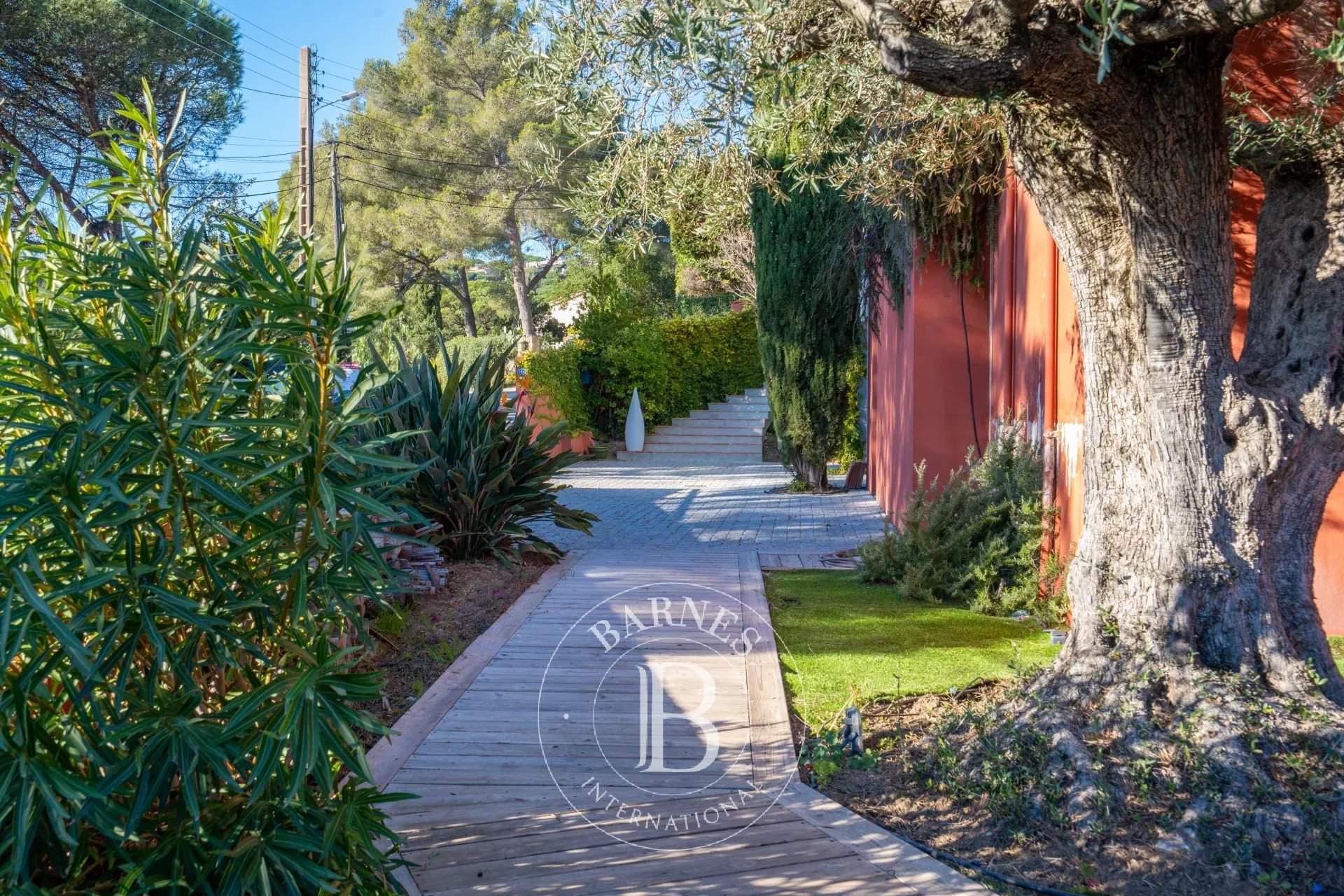 Sainte-Maxime  - Maison 7 Pièces 4 Chambres - picture 5