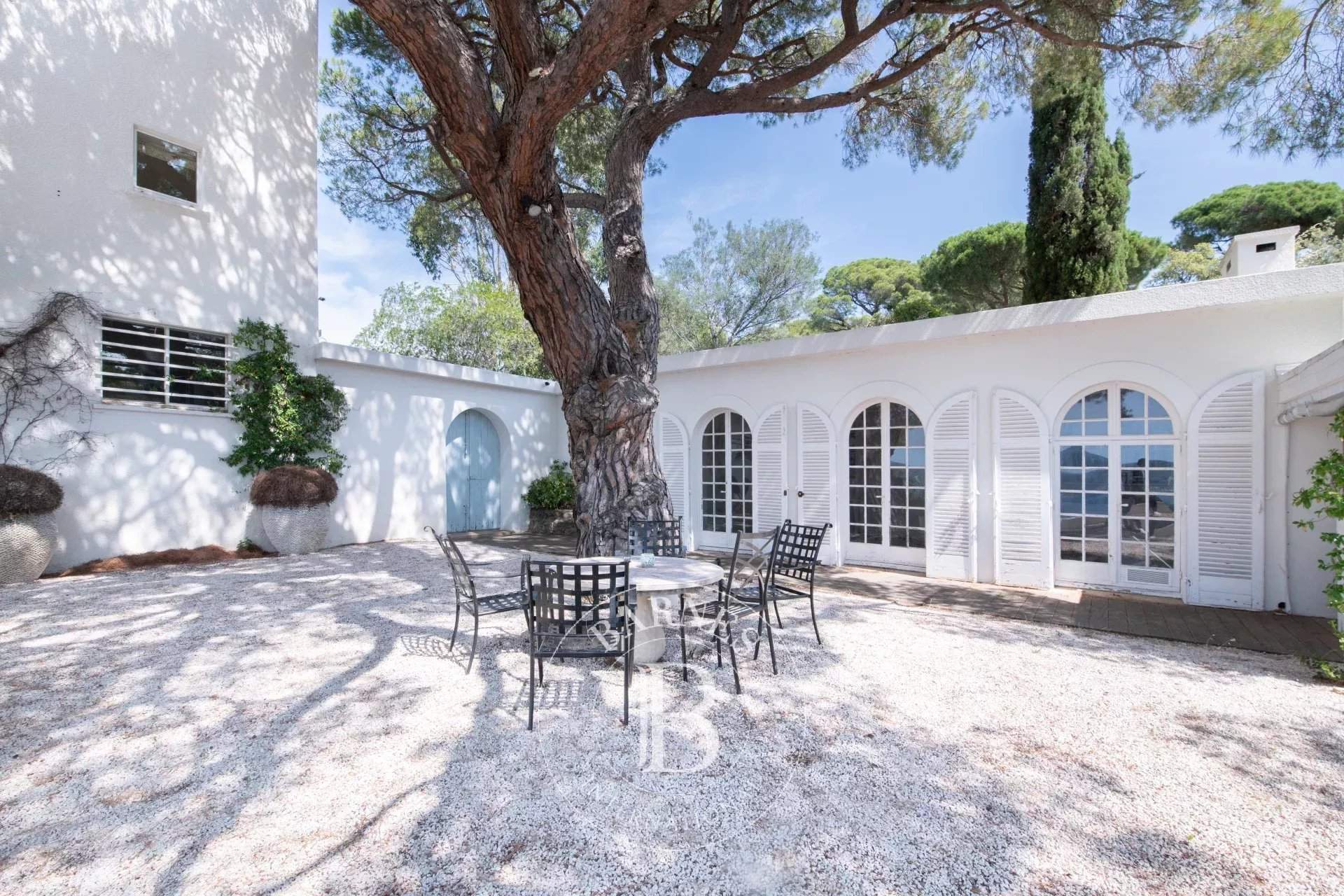 Sainte-Maxime  - Property 7 Bedrooms - picture 5