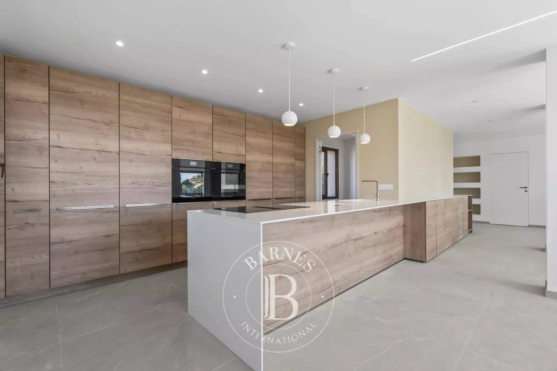 Roquebrune-sur-Argens  - Villa 7 Pi&egrave;ces 5 Chambres - picture 4