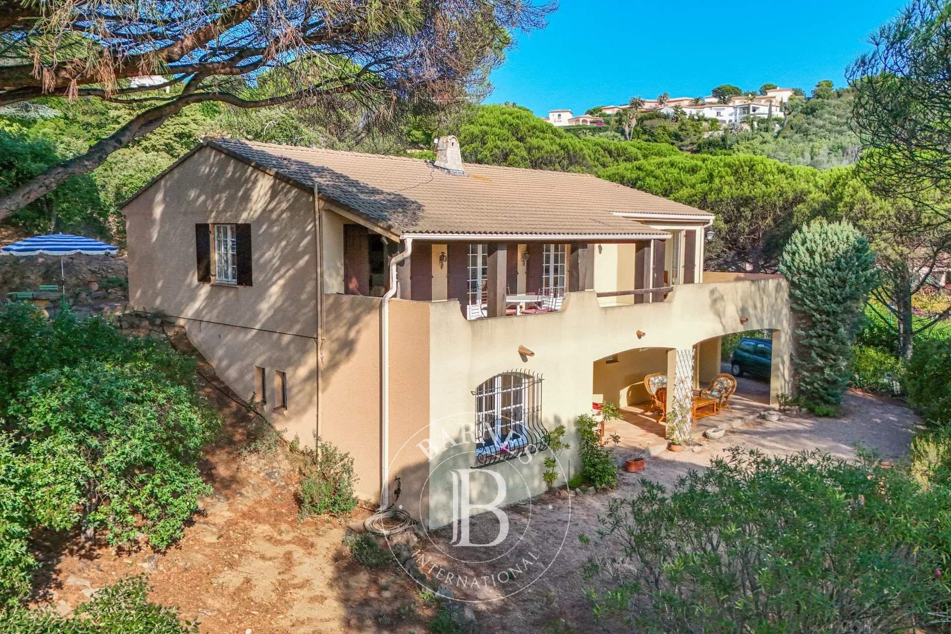 Sainte-Maxime  - Maison 7 Pi&egrave;ces 5 Chambres - picture 4