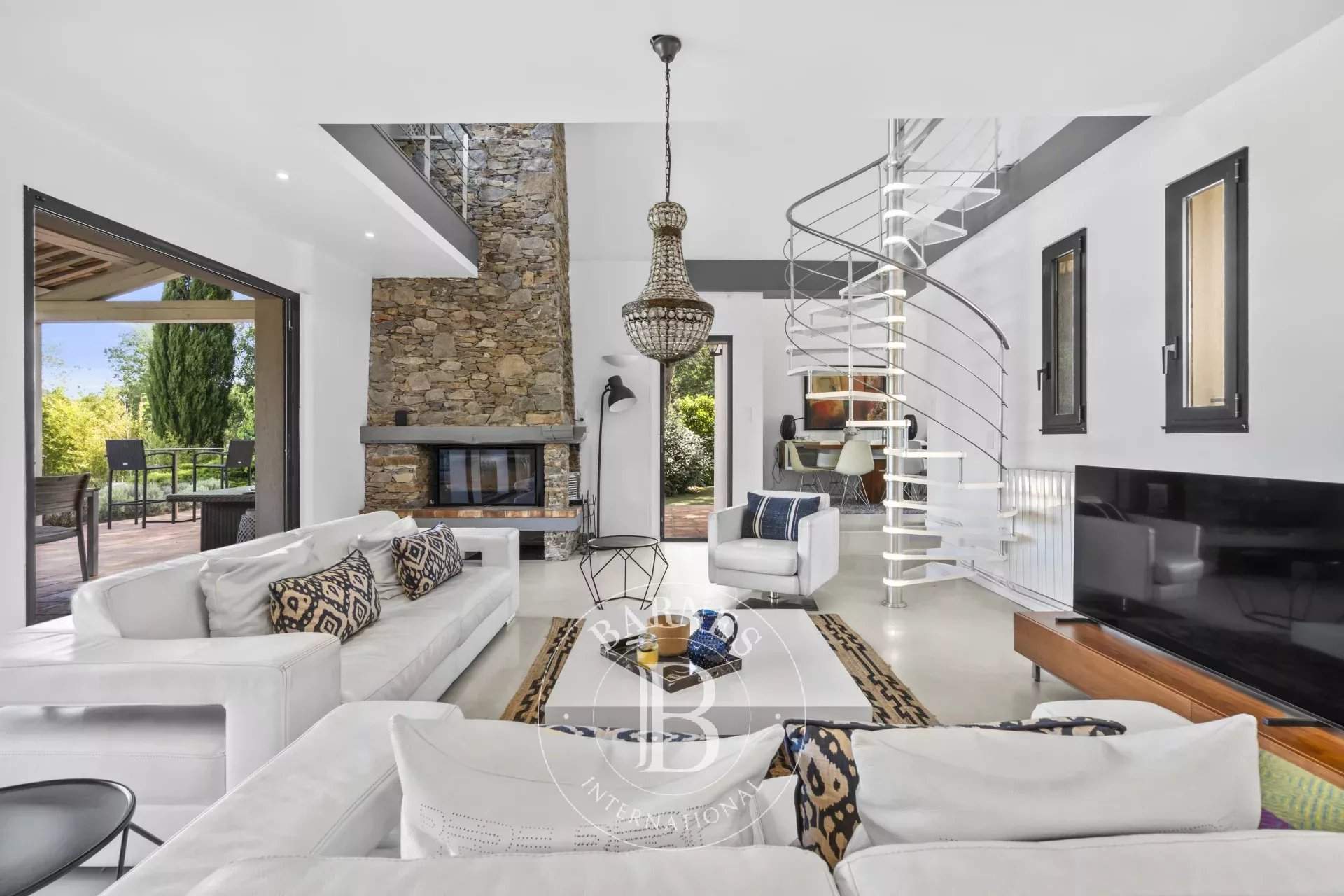 Le Plan-de-la-Tour  - Villa  - picture 5