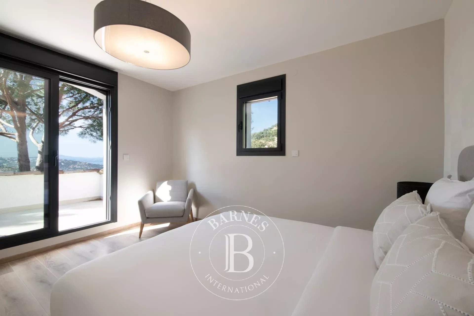 Sainte-Maxime  - Villa 10 Pi&egrave;ces 5 Chambres - picture 7