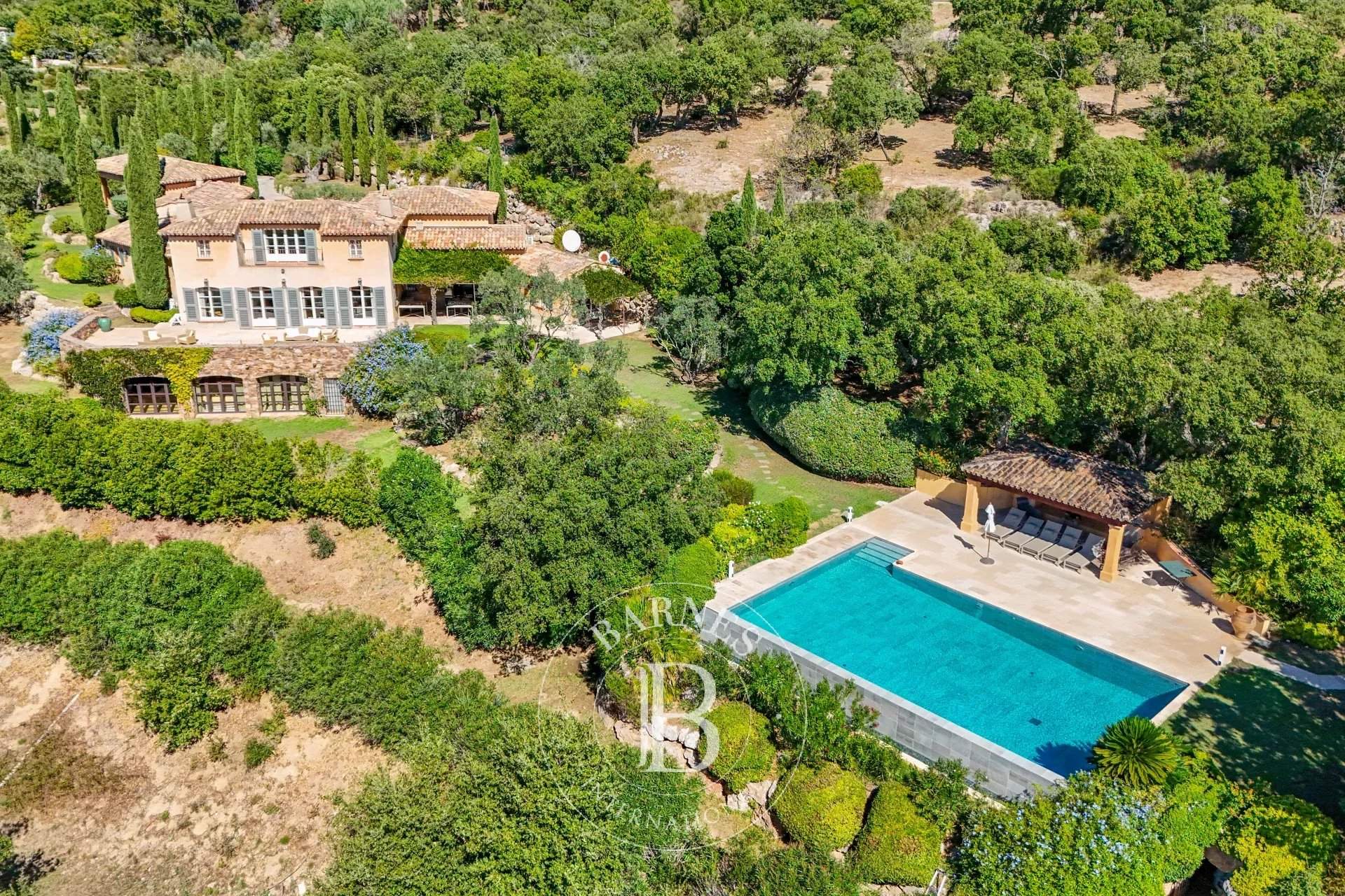 Le Plan-de-la-Tour  - Bastide 6 Bedrooms - picture 6