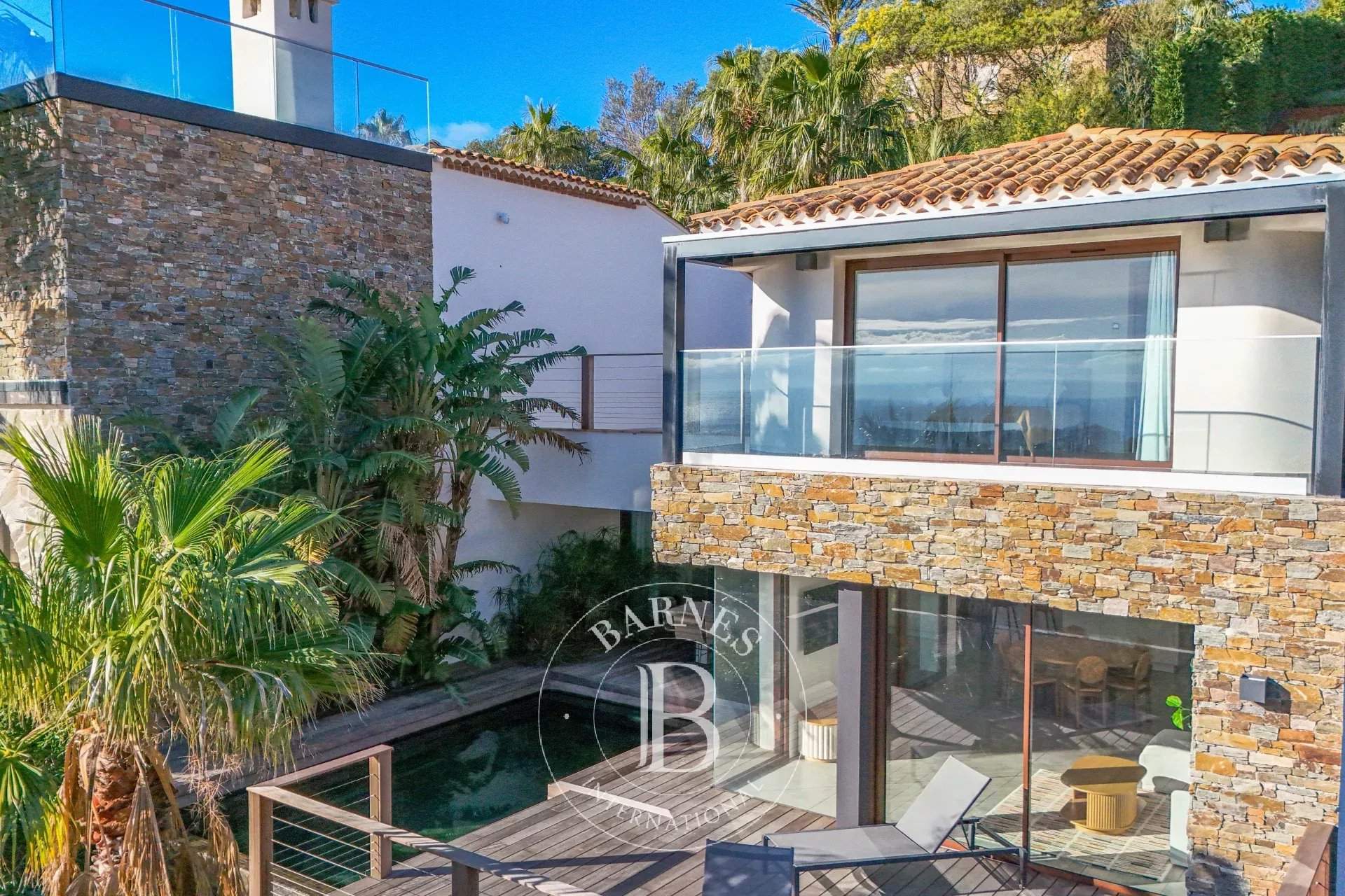 Sainte-Maxime  - Property 7 Bedrooms - picture 14