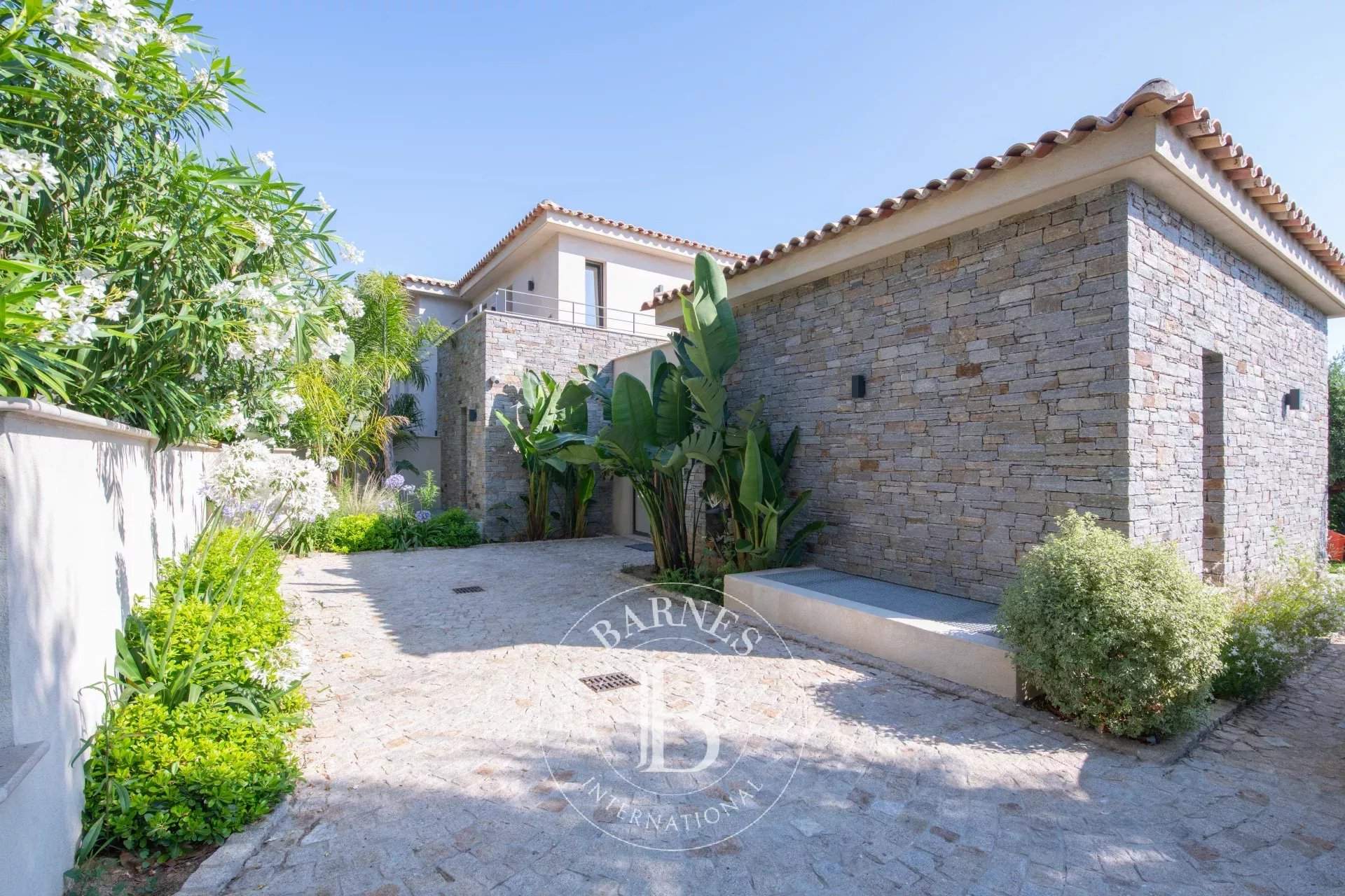 Sainte-Maxime  - Villa 7 Pi&egrave;ces 5 Chambres - picture 11