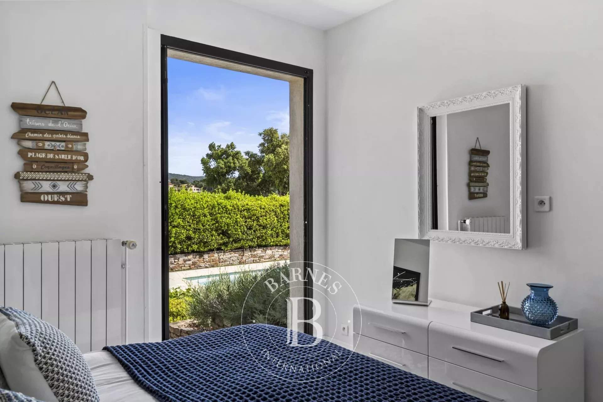 Le Plan-de-la-Tour  - Villa  - picture 9