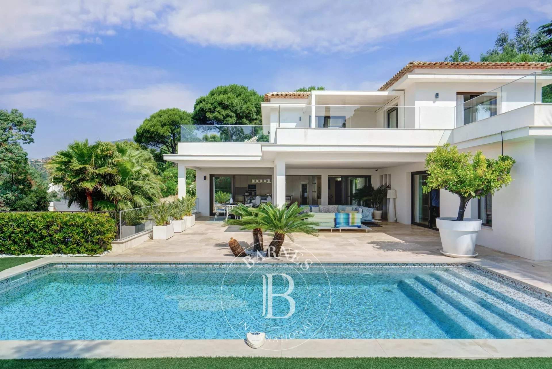 Les Issambres  - Property 4 Bedrooms - picture 3
