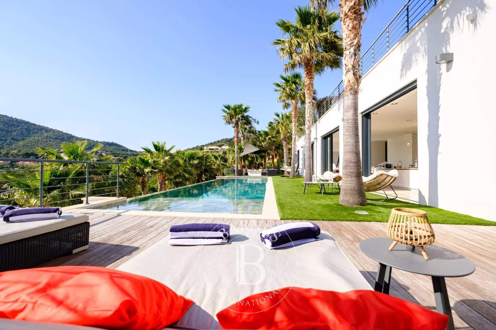 Les Issambres  - Appartement 7 Pi&egrave;ces 4 Chambres - picture 2