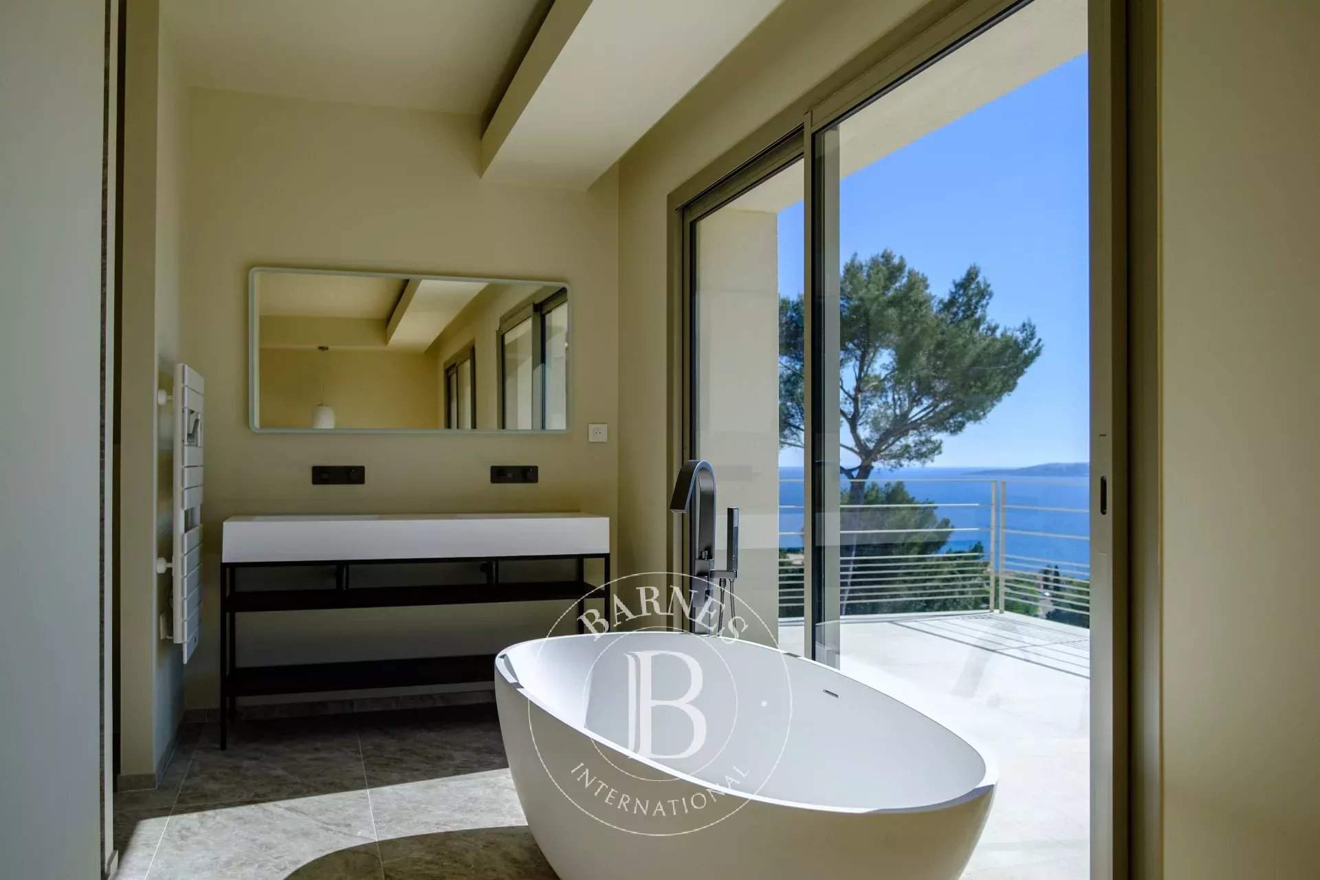 Les Issambres  - Villa 6 Pi&egrave;ces 4 Chambres - picture 6