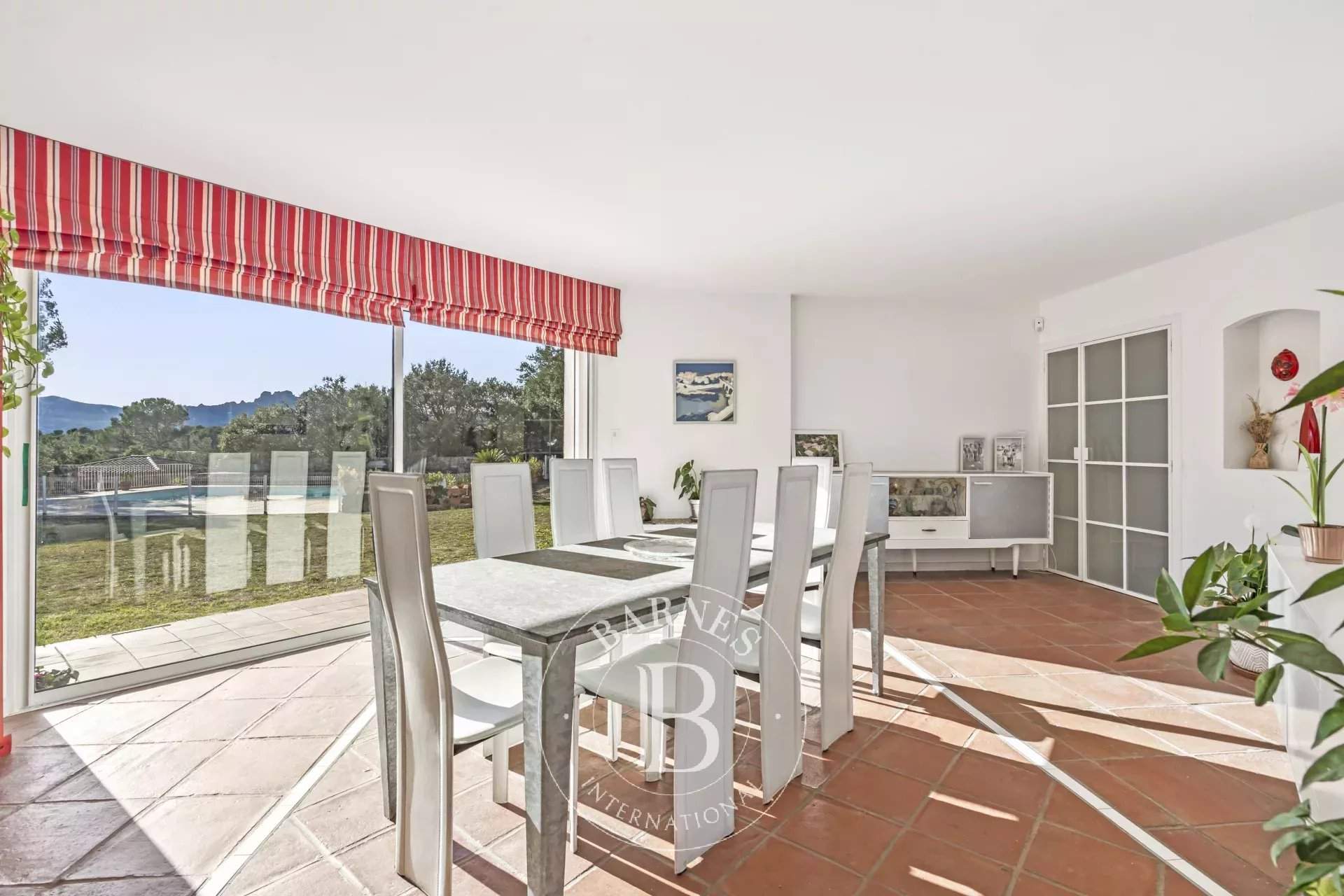 Roquebrune-sur-Argens  - Villa 8 Pi&egrave;ces 6 Chambres - picture 8