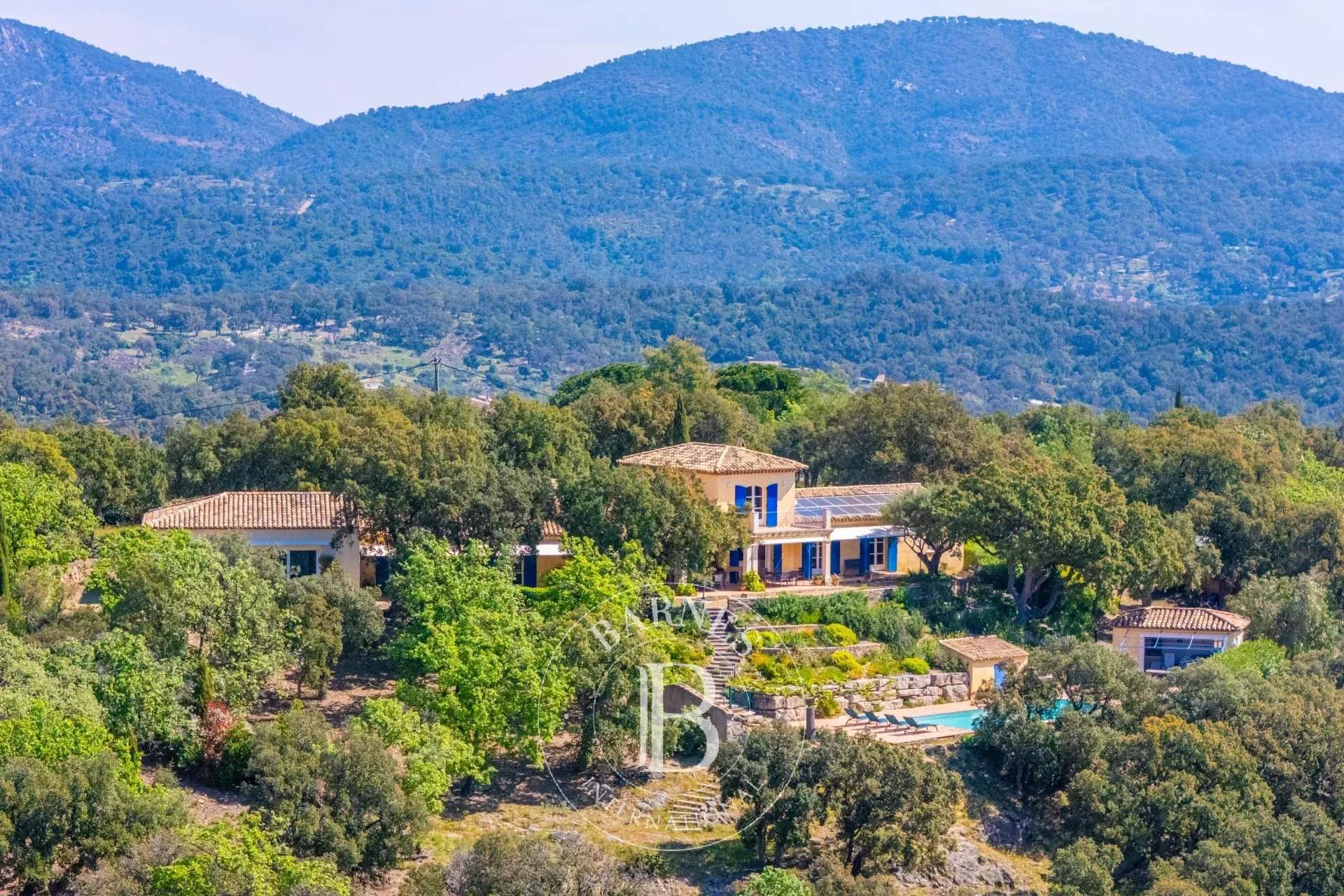 Le Plan-de-la-Tour  - Villa 8 Pi&egrave;ces 7 Chambres - picture 8