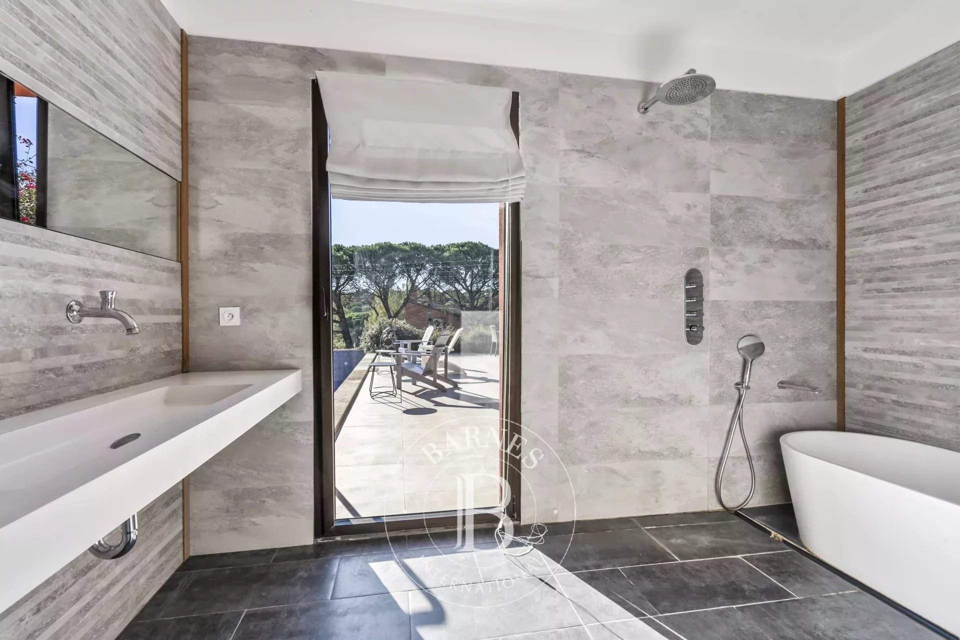 Sainte-Maxime  - Maison 7 Pièces 4 Chambres - picture 9