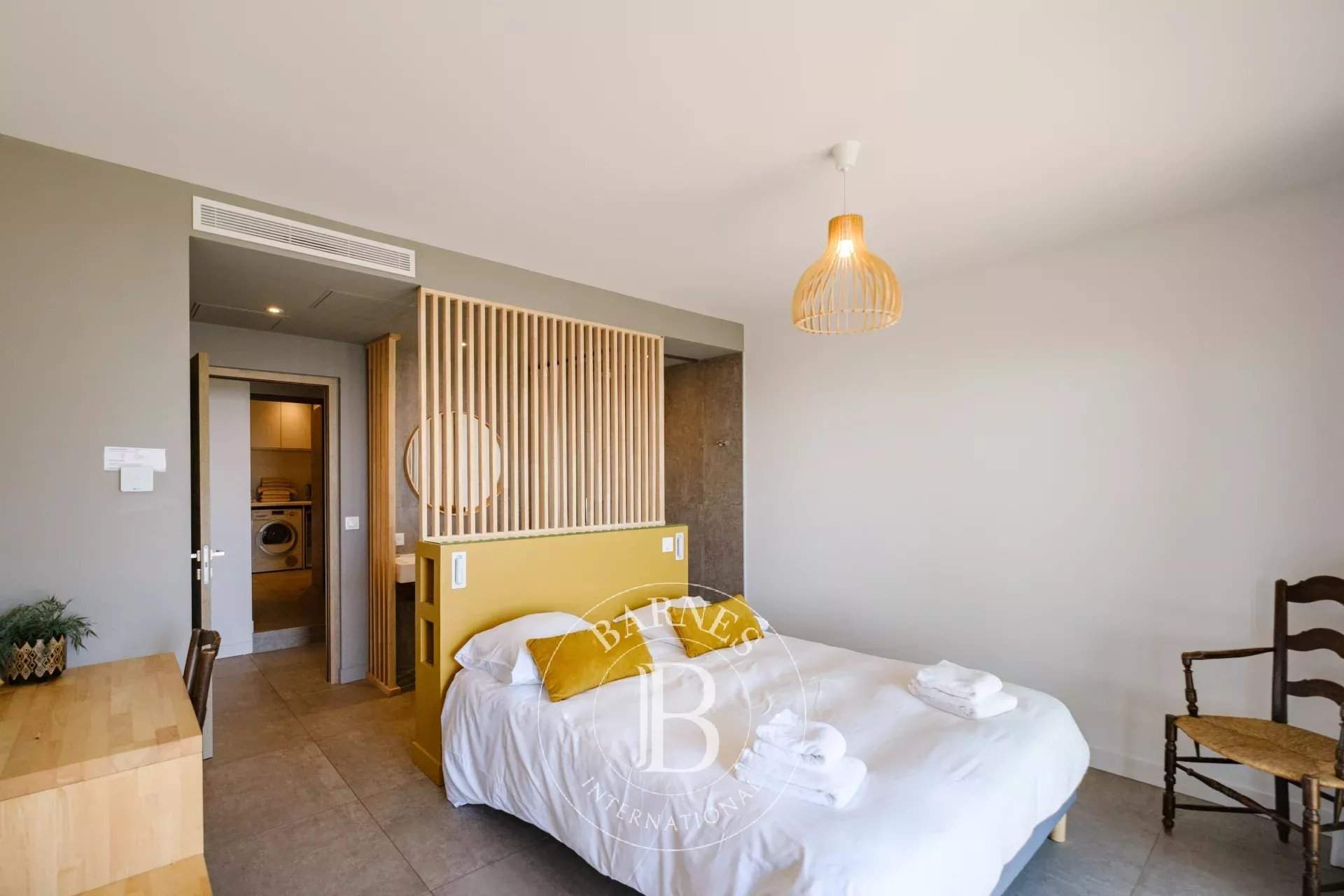 SEASONAL RENTAL - SAINTE-MAXIME - MODERN VILLA - 6 BEDROOMS - SEA VIEW picture 8