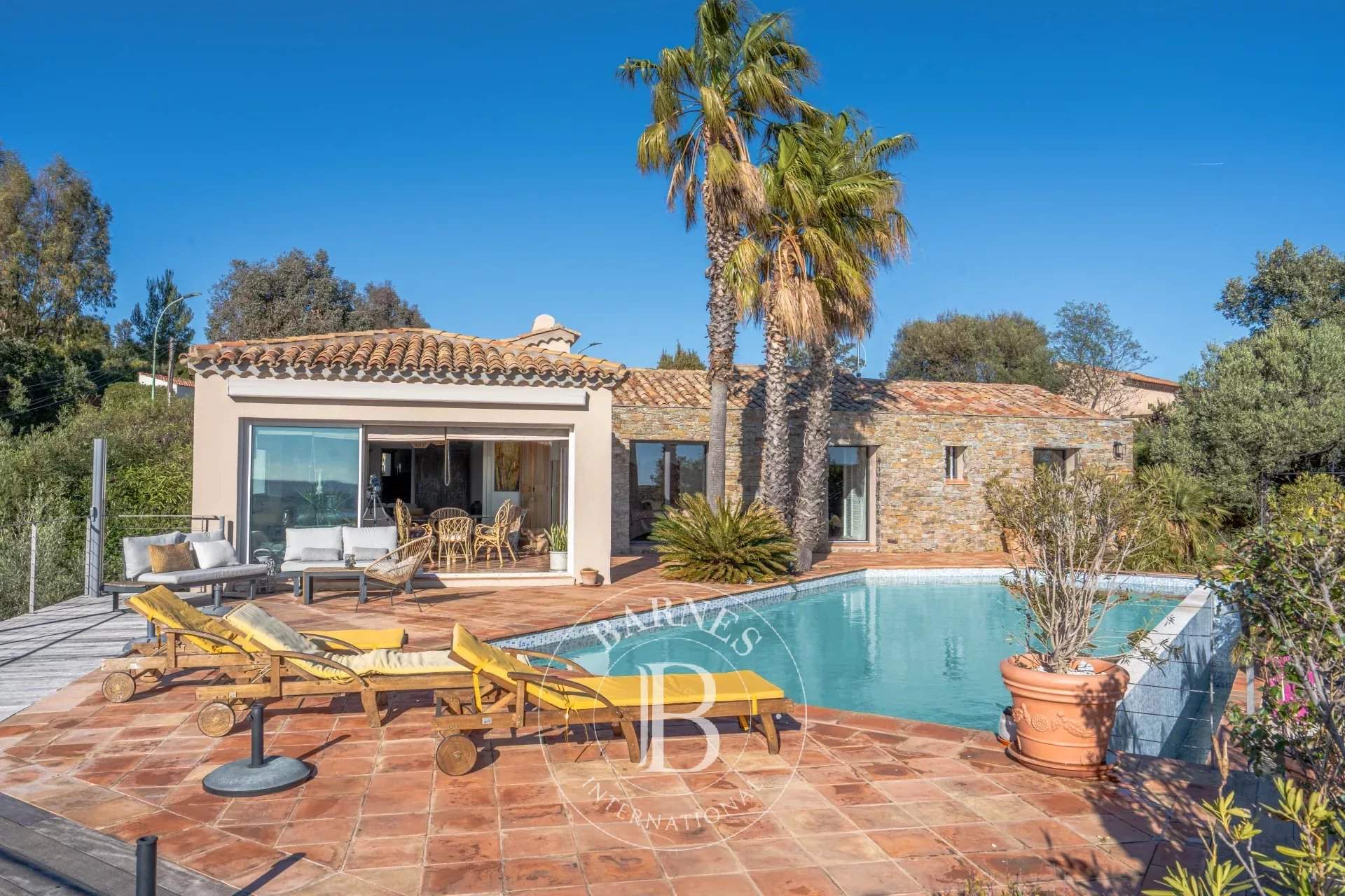 Roquebrune-sur-Argens  - Villa 4 Bedrooms - picture 3