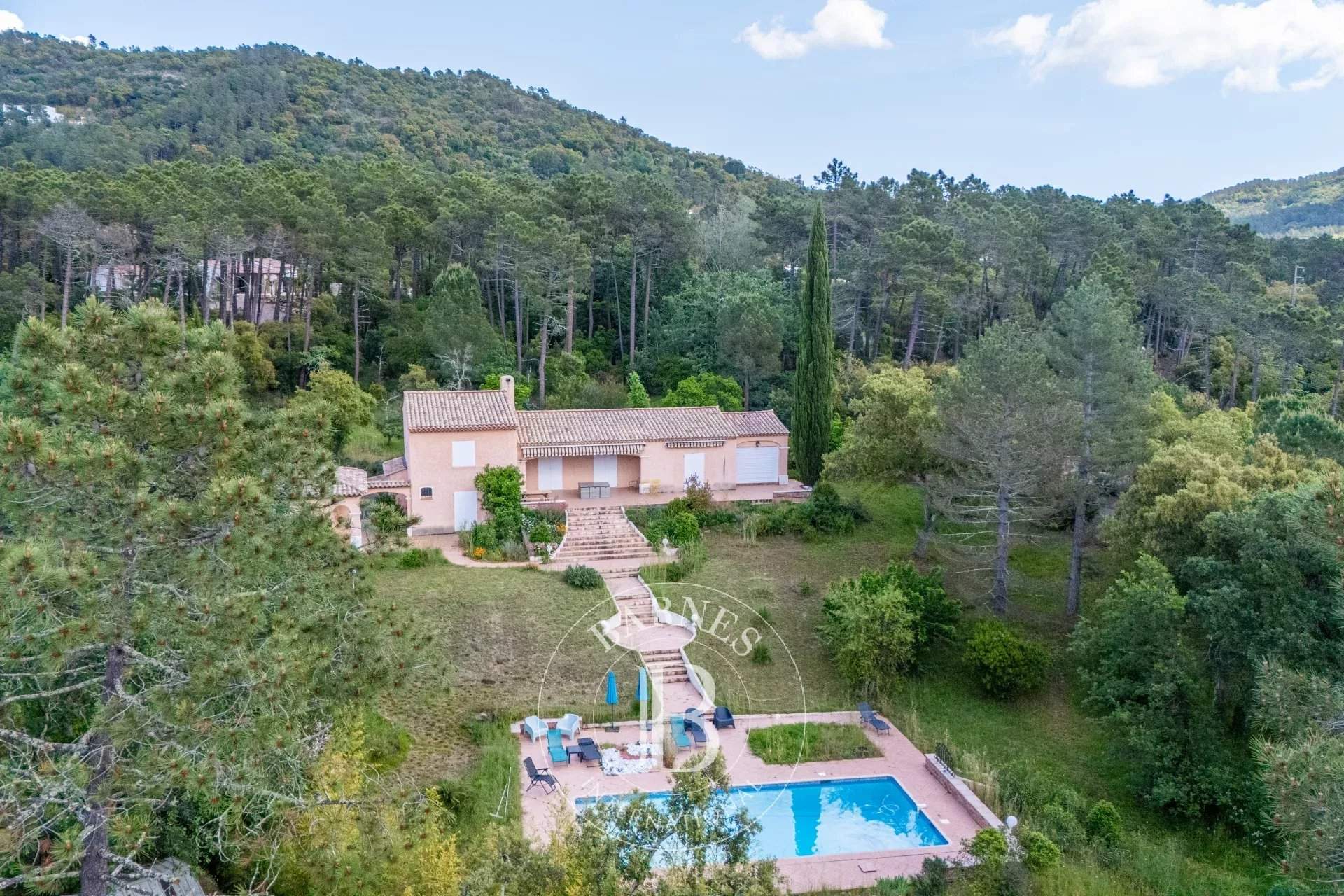 Le Muy  - Villa 5 Bedrooms - picture 1