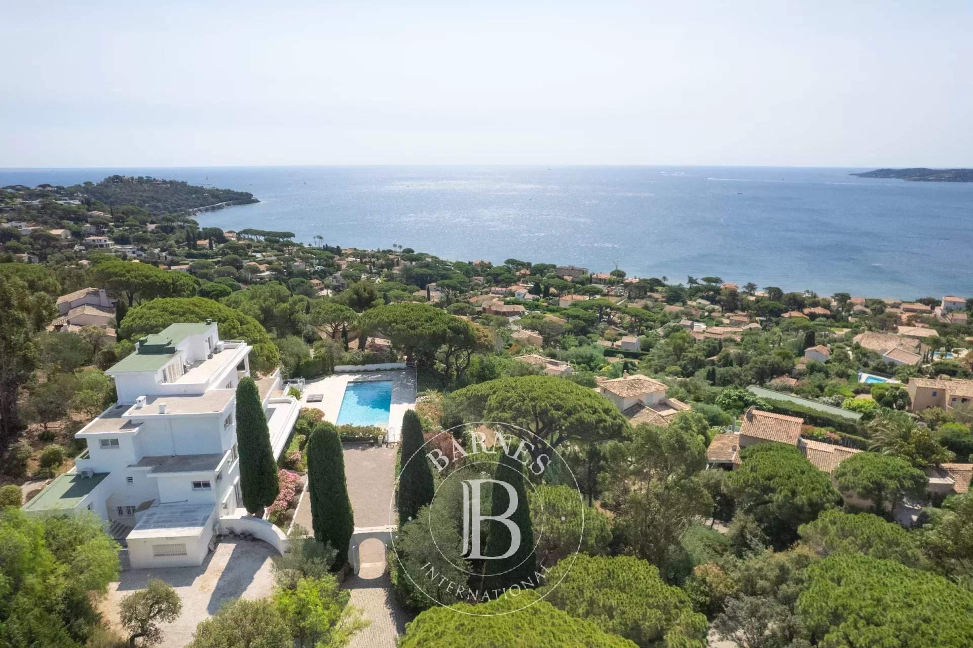 Sainte-Maxime  - Property 7 Bedrooms - picture 2